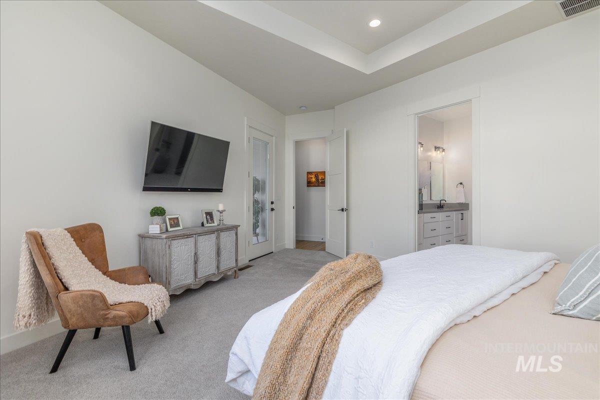 8872 W Suttle Lake Dr, Boise, Idaho 83714, 4 Bedrooms, 2.5 Bathrooms, Residential For Sale, Price $1,037,000, 98980952