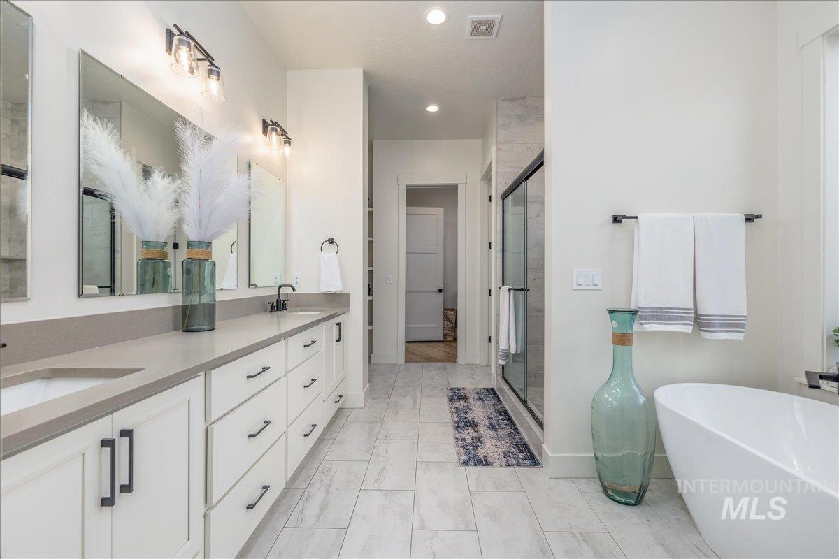 8872 W Suttle Lake Dr, Boise, Idaho 83714, 4 Bedrooms, 2.5 Bathrooms, Residential For Sale, Price $1,037,000, 98980952