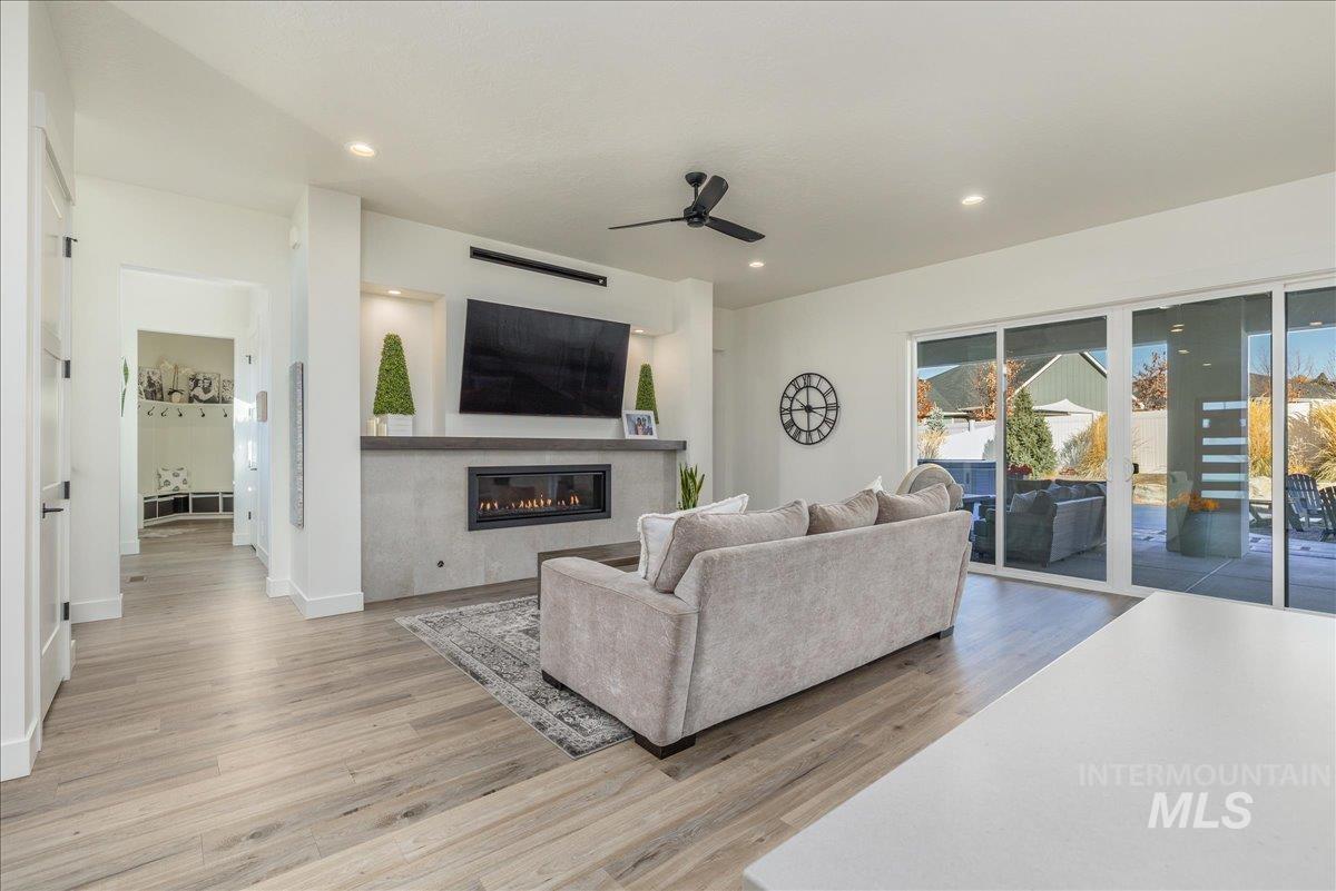 8872 W Suttle Lake Dr, Boise, Idaho 83714, 4 Bedrooms, 2.5 Bathrooms, Residential For Sale, Price $1,037,000, 98980952