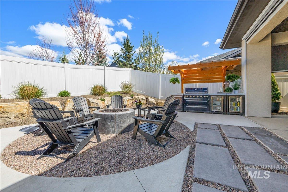 8872 W Suttle Lake Dr, Boise, Idaho 83714, 4 Bedrooms, 2.5 Bathrooms, Residential For Sale, Price $1,037,000, 98980952