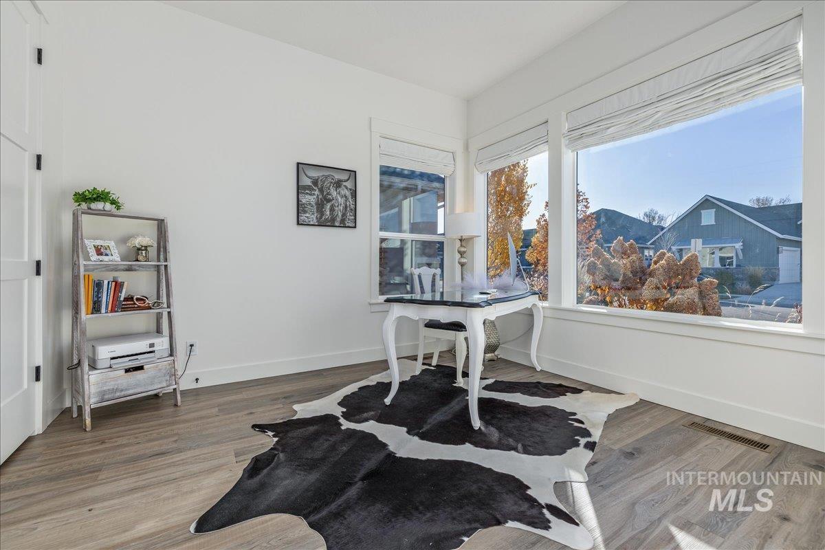 8872 W Suttle Lake Dr, Boise, Idaho 83714, 4 Bedrooms, 2.5 Bathrooms, Residential For Sale, Price $1,037,000, 98980952