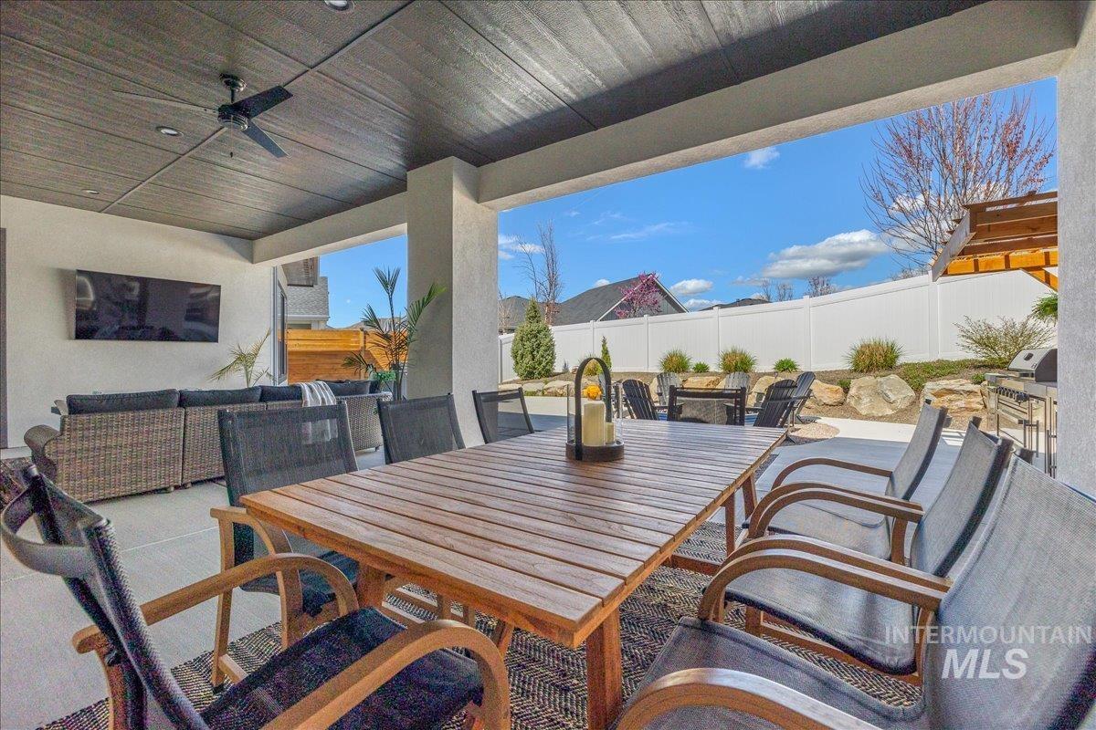 8872 W Suttle Lake Dr, Boise, Idaho 83714, 4 Bedrooms, 2.5 Bathrooms, Residential For Sale, Price $1,037,000, 98980952