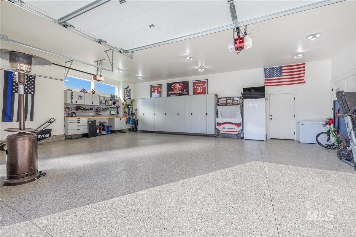 8872 W Suttle Lake Dr, Boise, Idaho 83714, 4 Bedrooms, 2.5 Bathrooms, Residential For Sale, Price $1,037,000, 98980952