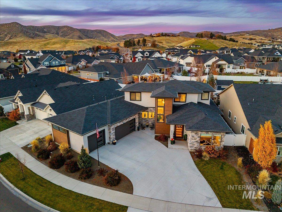 8872 W Suttle Lake Dr, Boise, Idaho 83714, 4 Bedrooms, 2.5 Bathrooms, Residential For Sale, Price $1,037,000, 98980952