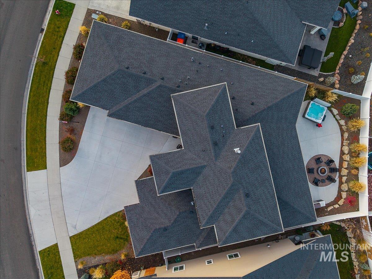 8872 W Suttle Lake Dr, Boise, Idaho 83714, 4 Bedrooms, 2.5 Bathrooms, Residential For Sale, Price $1,037,000, 98980952