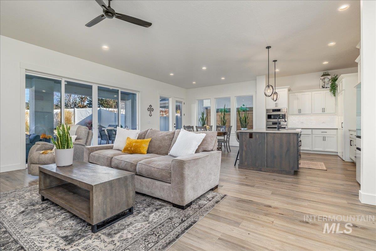 8872 W Suttle Lake Dr, Boise, Idaho 83714, 4 Bedrooms, 2.5 Bathrooms, Residential For Sale, Price $1,037,000, 98980952