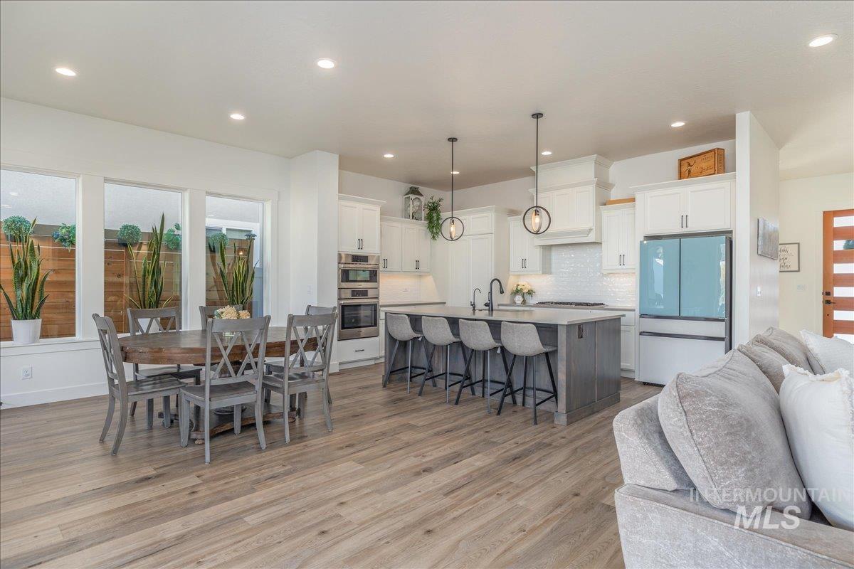 8872 W Suttle Lake Dr, Boise, Idaho 83714, 4 Bedrooms, 2.5 Bathrooms, Residential For Sale, Price $1,037,000, 98980952