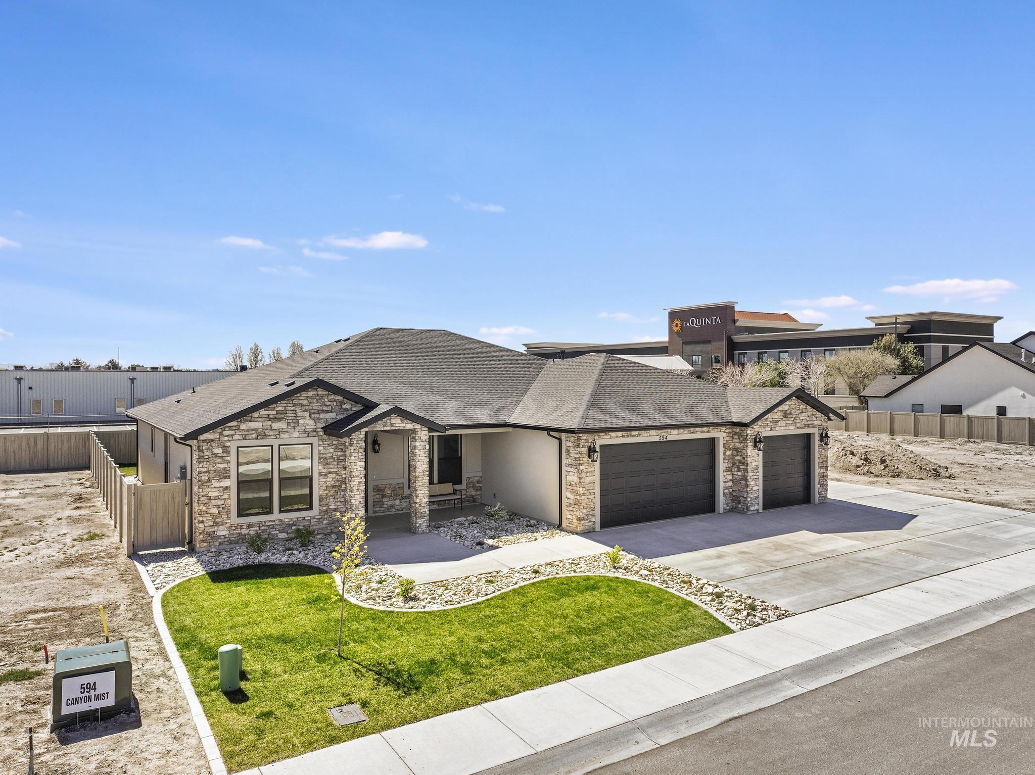 594 Canyon Mist, Twin Falls, Idaho 83301, 3 Bedrooms, 2.5 Bathrooms, Residential For Sale, Price $735,000, 98980954