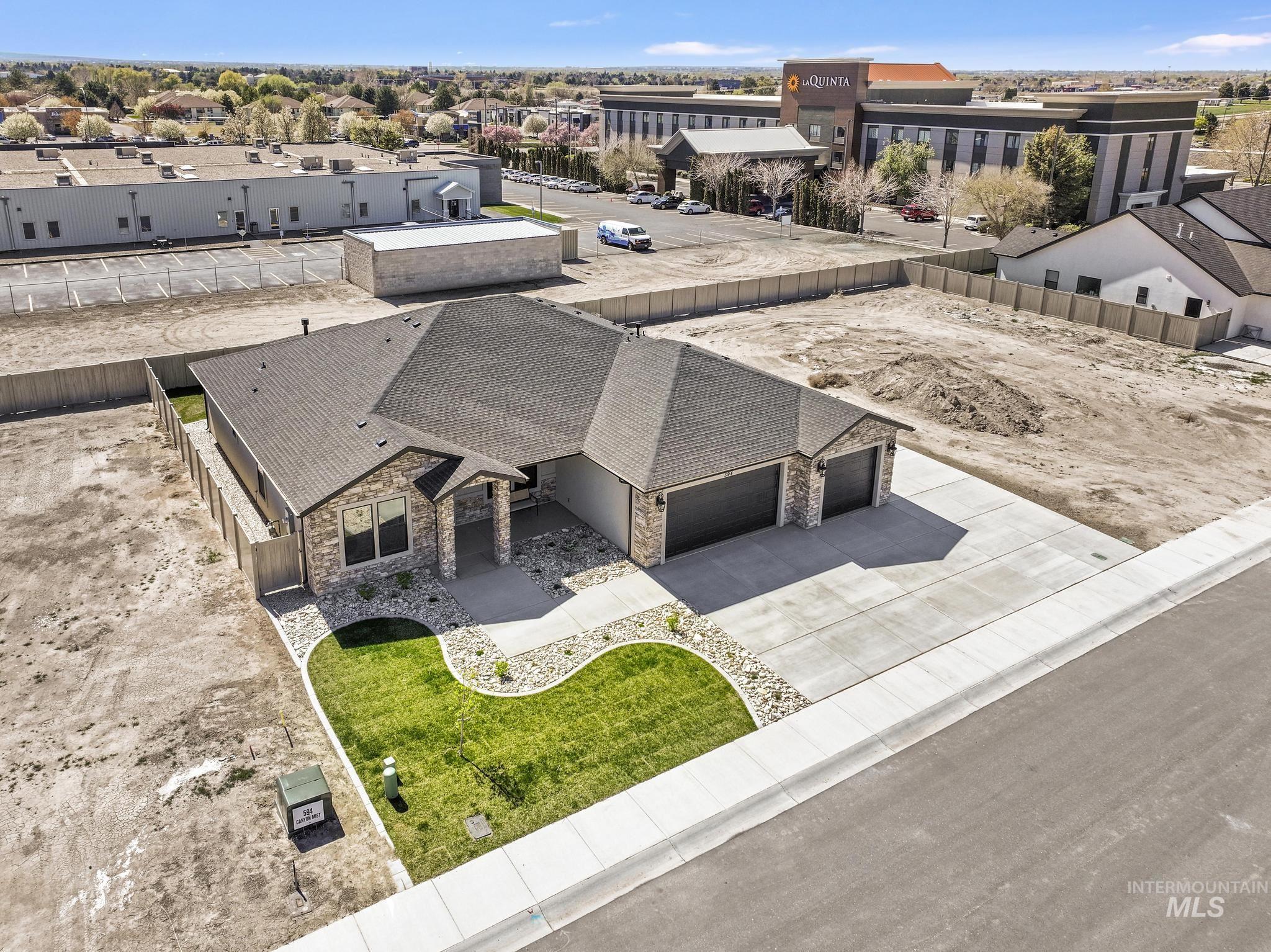 594 Canyon Mist, Twin Falls, Idaho 83301, 3 Bedrooms, 2.5 Bathrooms, Residential For Sale, Price $735,000, 98980954