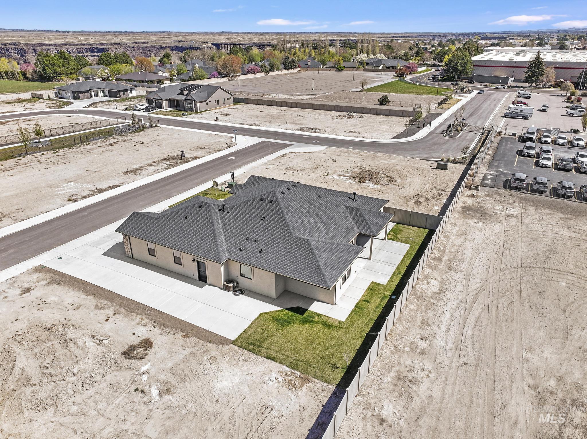 594 Canyon Mist, Twin Falls, Idaho 83301, 3 Bedrooms, 2.5 Bathrooms, Residential For Sale, Price $735,000, 98980954