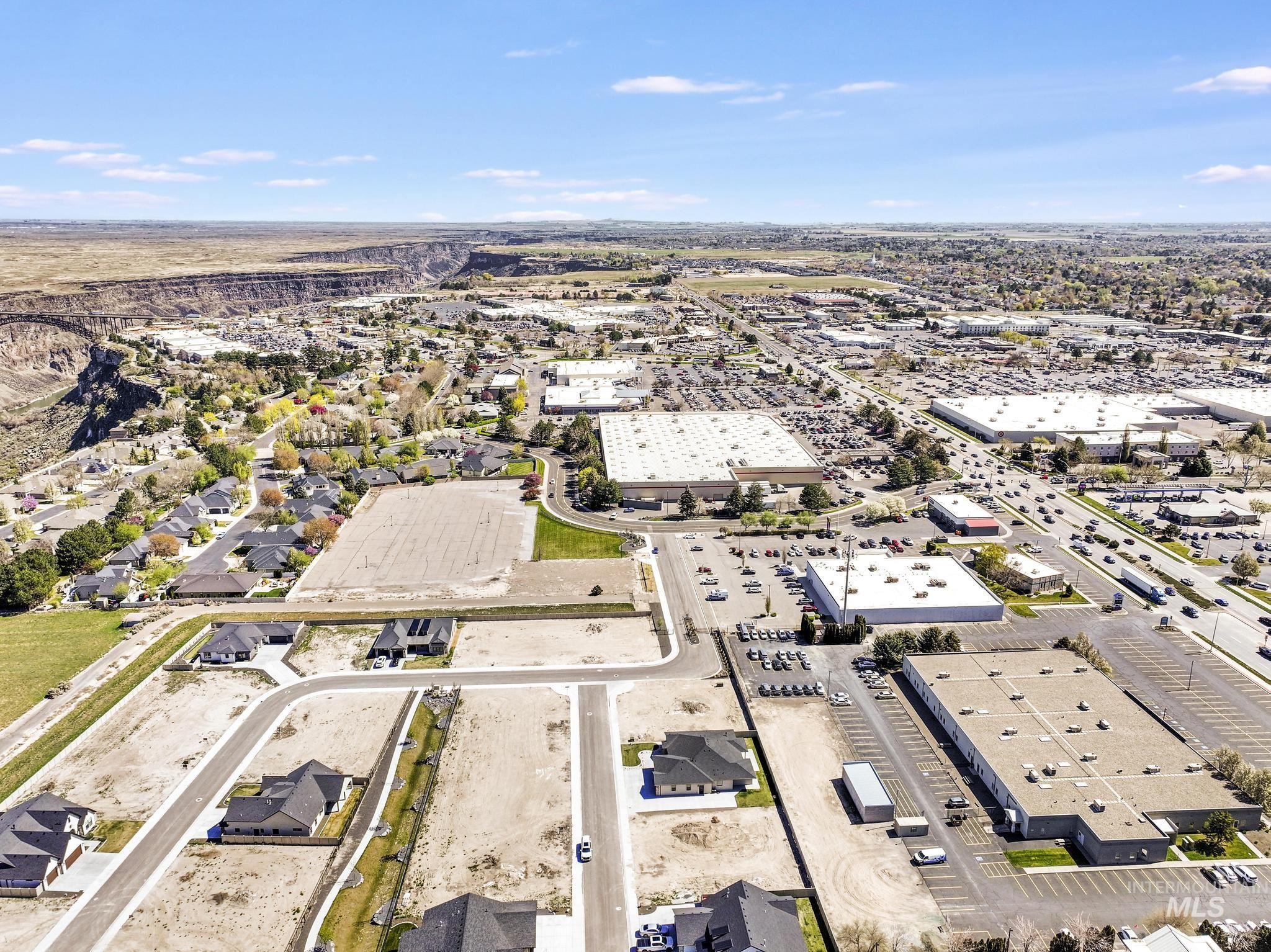 594 Canyon Mist, Twin Falls, Idaho 83301, 3 Bedrooms, 2.5 Bathrooms, Residential For Sale, Price $735,000, 98980954