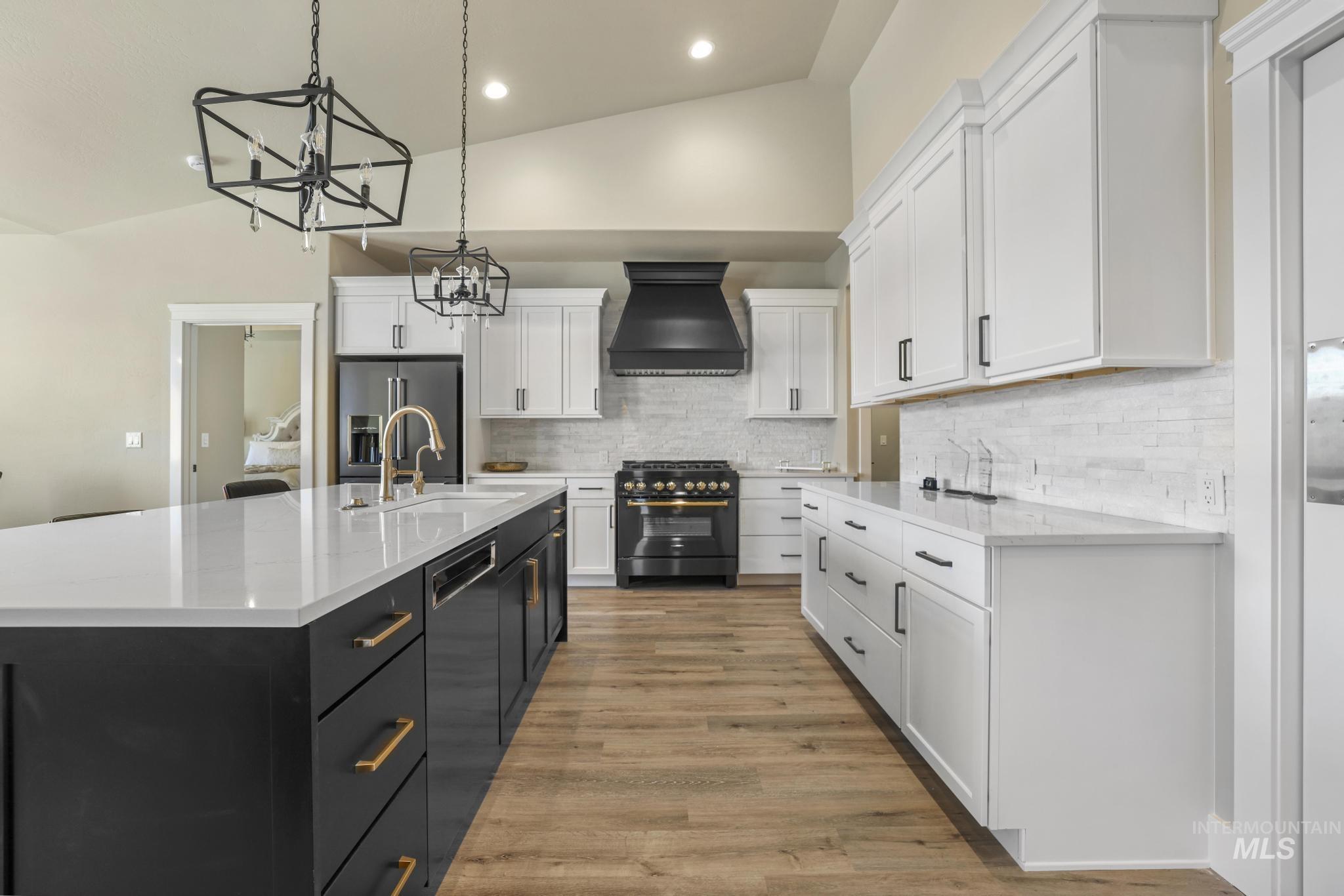 594 Canyon Mist, Twin Falls, Idaho 83301, 3 Bedrooms, 2.5 Bathrooms, Residential For Sale, Price $735,000, 98980954