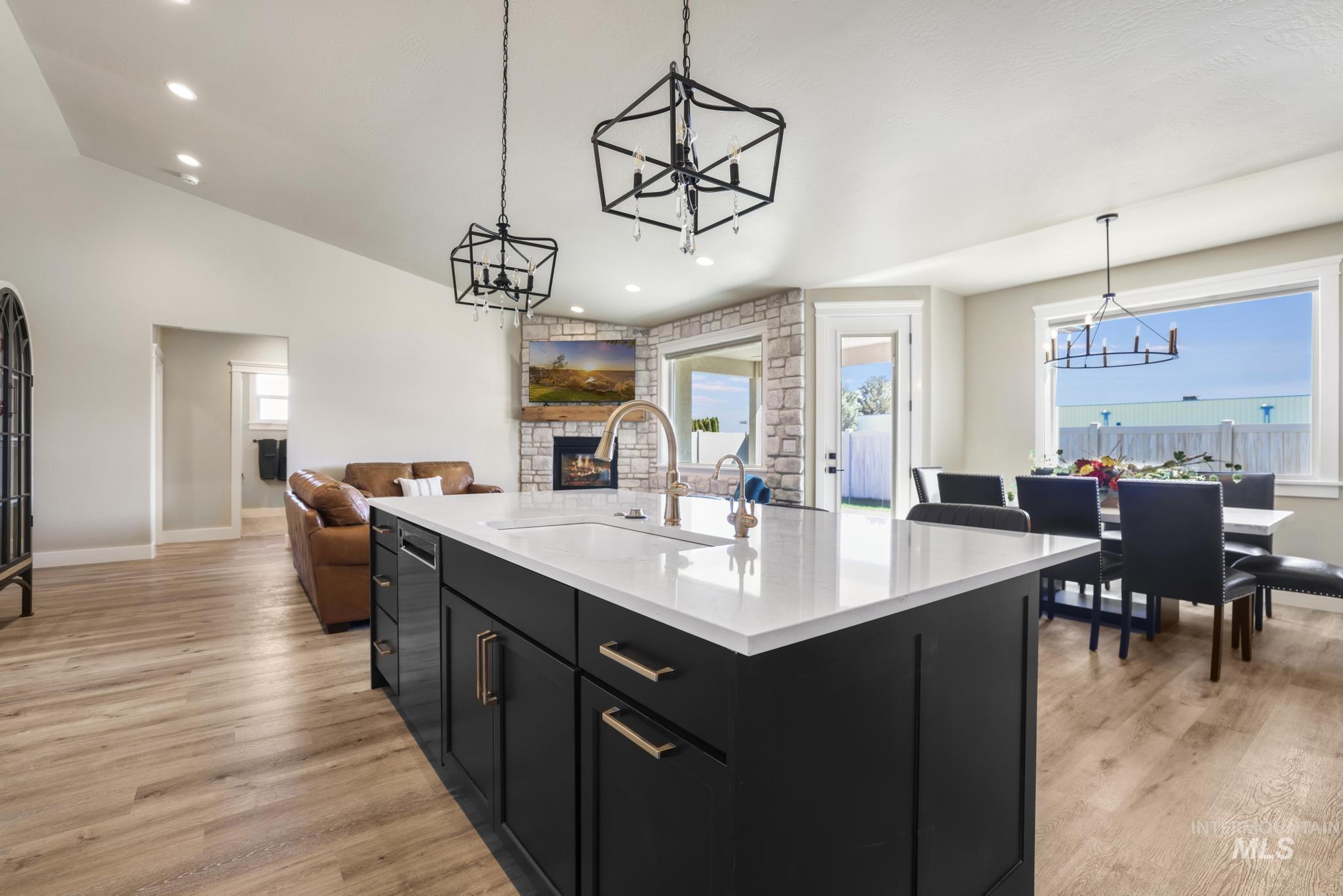 594 Canyon Mist, Twin Falls, Idaho 83301, 3 Bedrooms, 2.5 Bathrooms, Residential For Sale, Price $735,000, 98980954