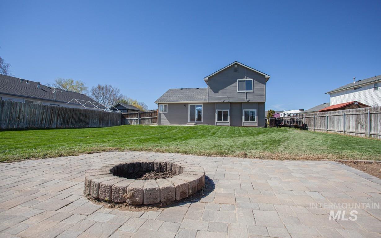 3121 Ray Ave, Caldwell, Idaho 83605, 3 Bedrooms, 2.5 Bathrooms, Residential For Sale, Price $359,900, 98980955
