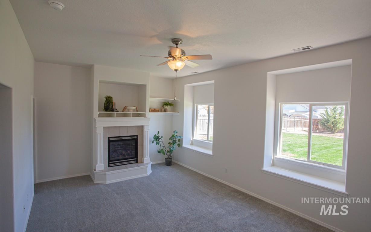 3121 Ray Ave, Caldwell, Idaho 83605, 3 Bedrooms, 2.5 Bathrooms, Residential For Sale, Price $359,900, 98980955