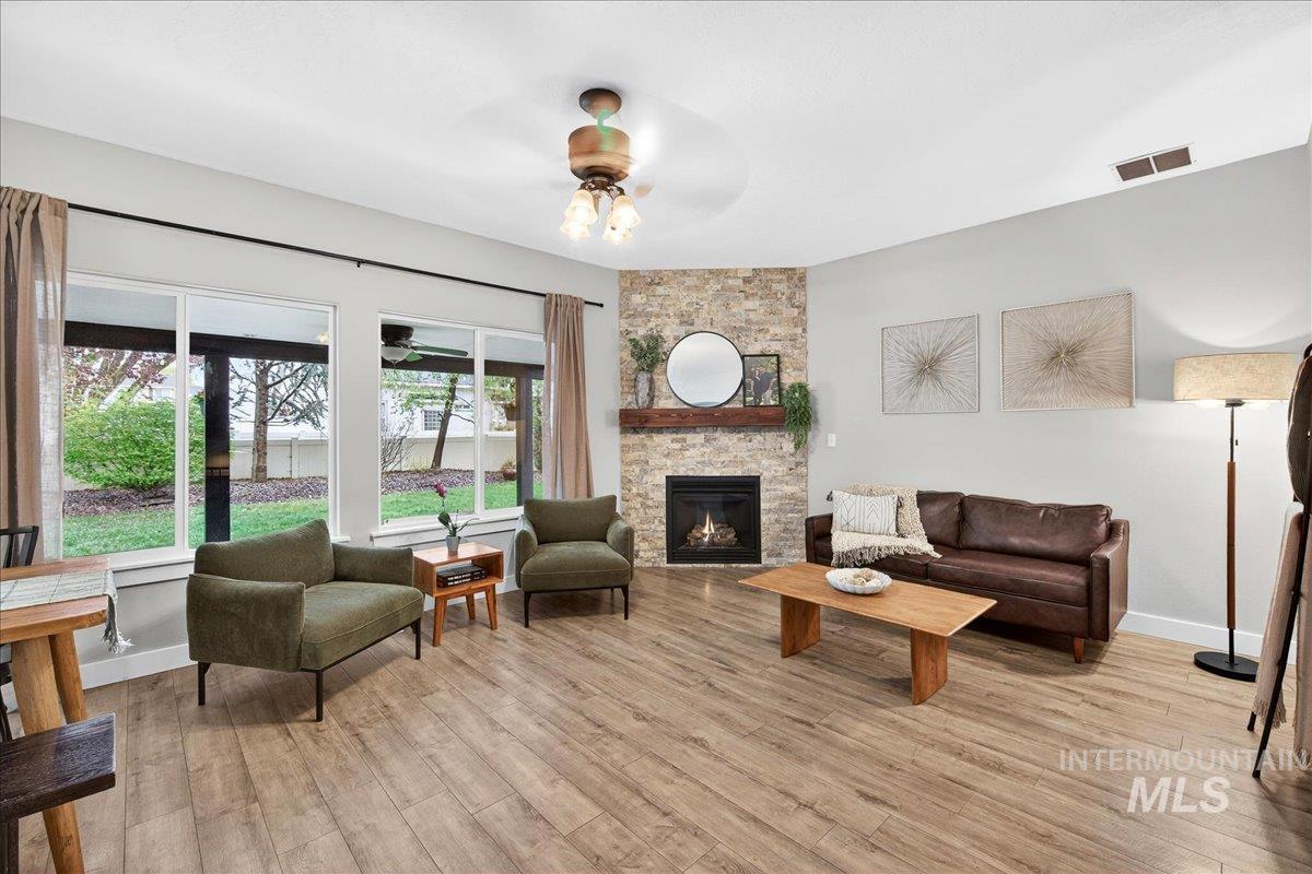 1826 N Henderson Ave, Meridian, Idaho 83646, 4 Bedrooms, 3 Bathrooms, Residential For Sale, Price $619,900, 98980956