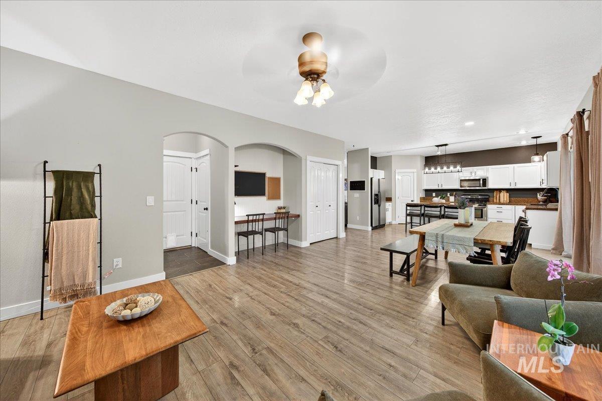 1826 N Henderson Ave, Meridian, Idaho 83646, 4 Bedrooms, 3 Bathrooms, Residential For Sale, Price $619,900, 98980956