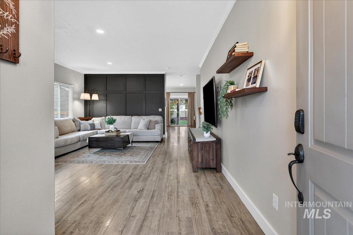 1826 N Henderson Ave, Meridian, Idaho 83646, 4 Bedrooms, 3 Bathrooms, Residential For Sale, Price $619,900, 98980956