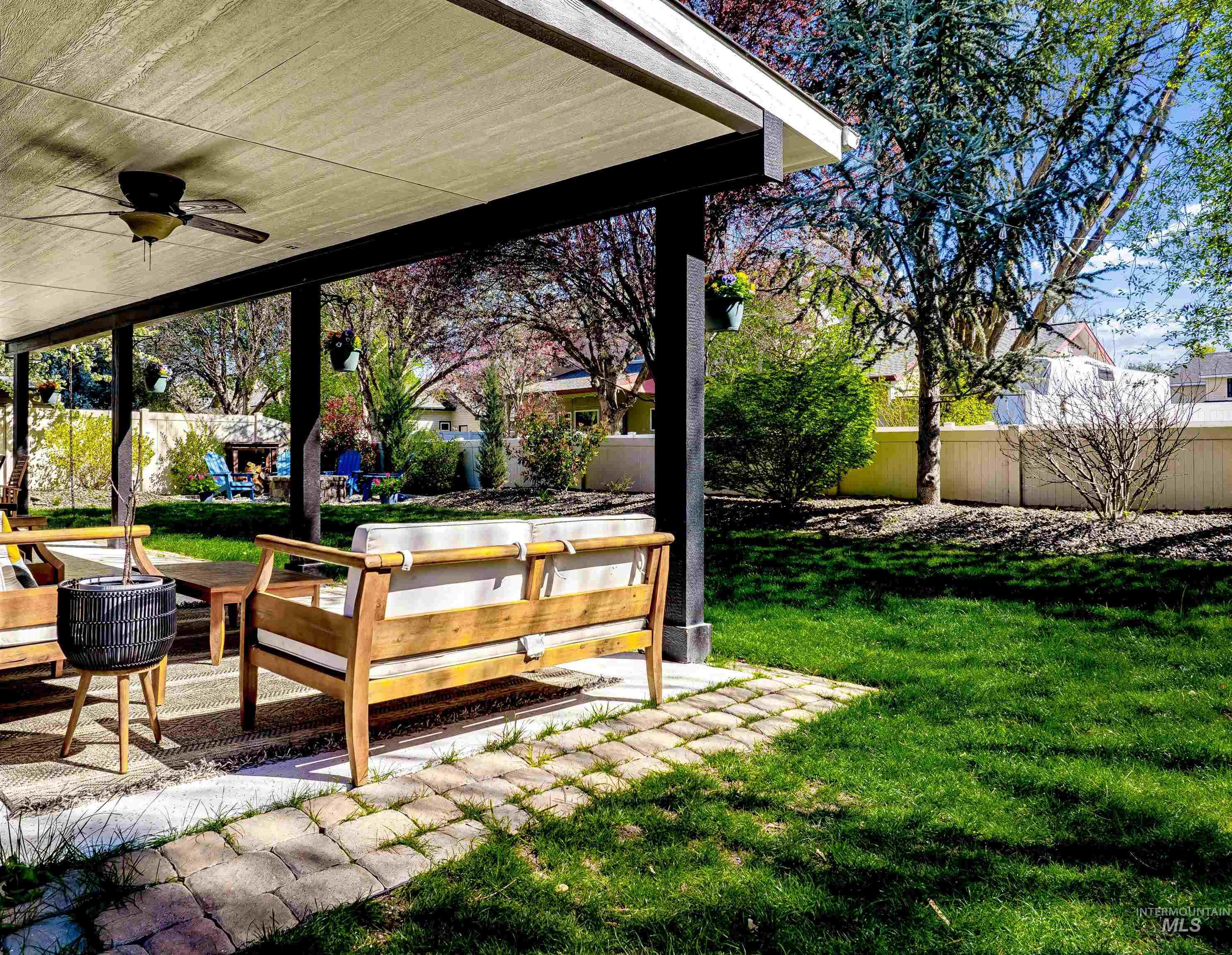 1826 N Henderson Ave, Meridian, Idaho 83646, 4 Bedrooms, 3 Bathrooms, Residential For Sale, Price $619,900, 98980956