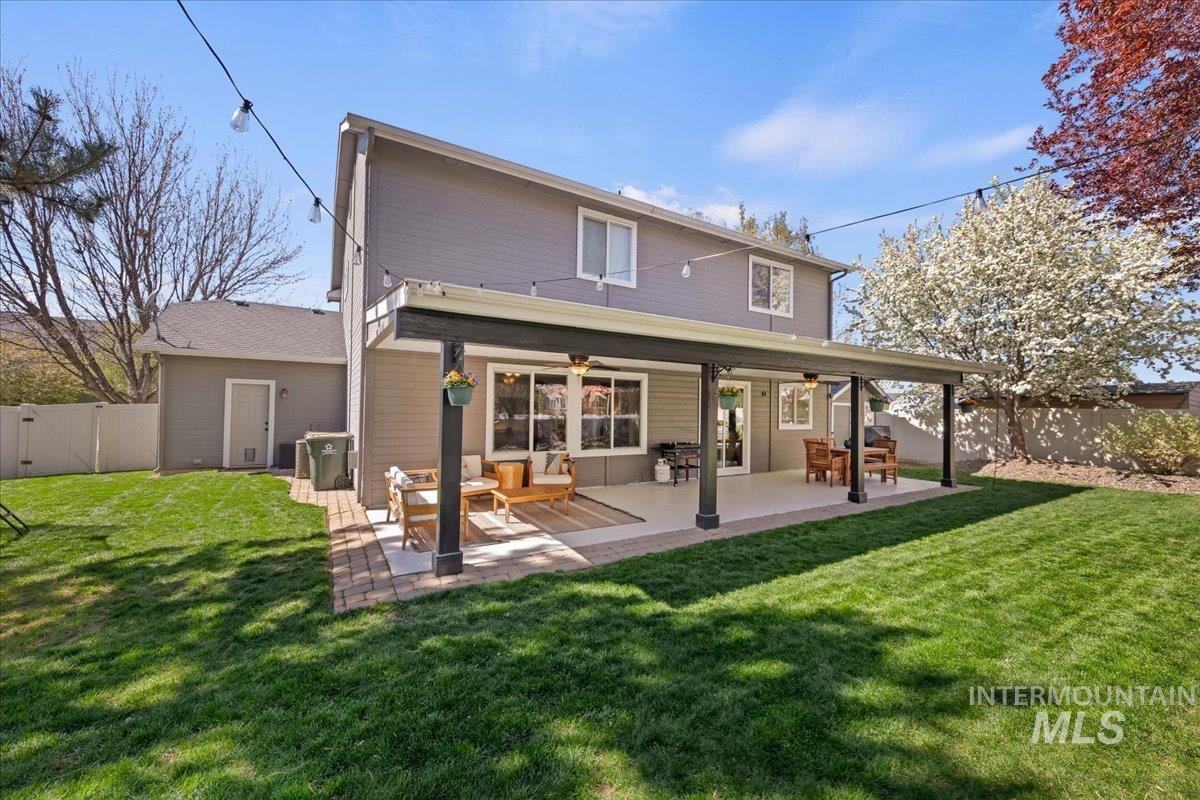 1826 N Henderson Ave, Meridian, Idaho 83646, 4 Bedrooms, 3 Bathrooms, Residential For Sale, Price $619,900, 98980956