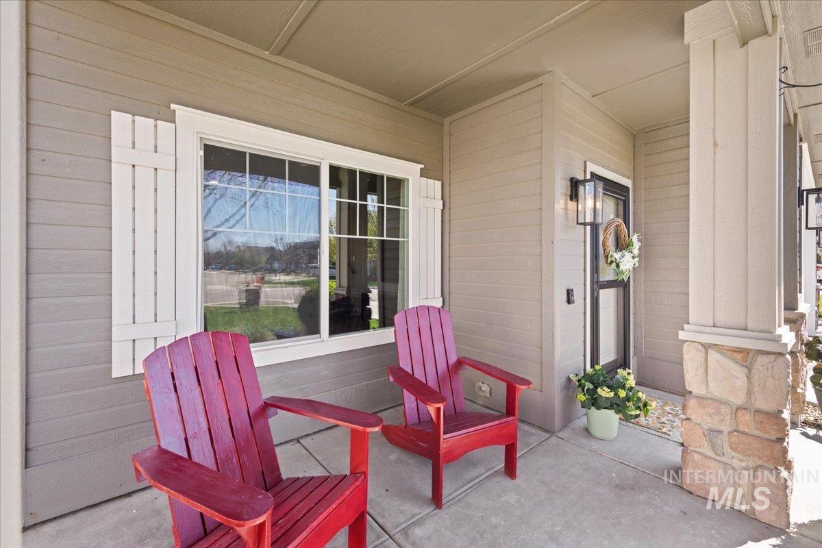 1826 N Henderson Ave, Meridian, Idaho 83646, 4 Bedrooms, 3 Bathrooms, Residential For Sale, Price $619,900, 98980956