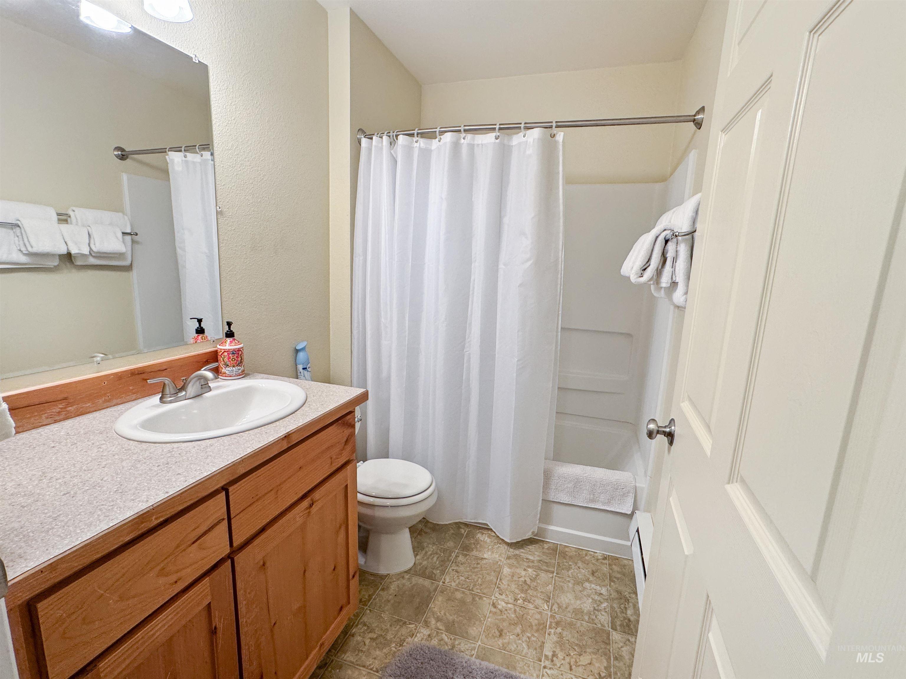 300 S Main, Riggins, Idaho 83549, 2 Bedrooms, 1 Bathroom, Residential For Sale, Price $168,977,MLS 98980957