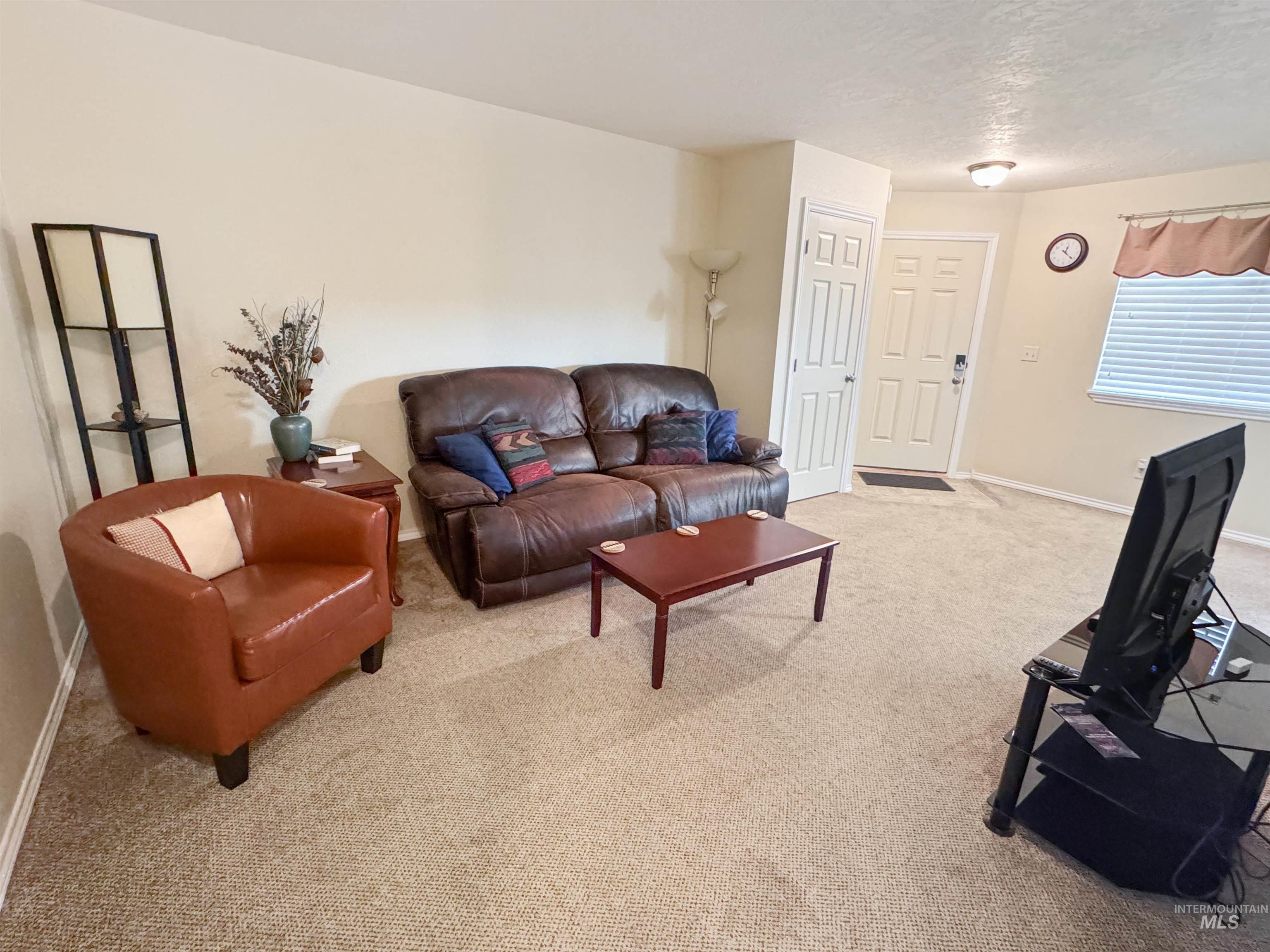 300 S Main, Riggins, Idaho 83549, 2 Bedrooms, 1 Bathroom, Residential For Sale, Price $168,977,MLS 98980957