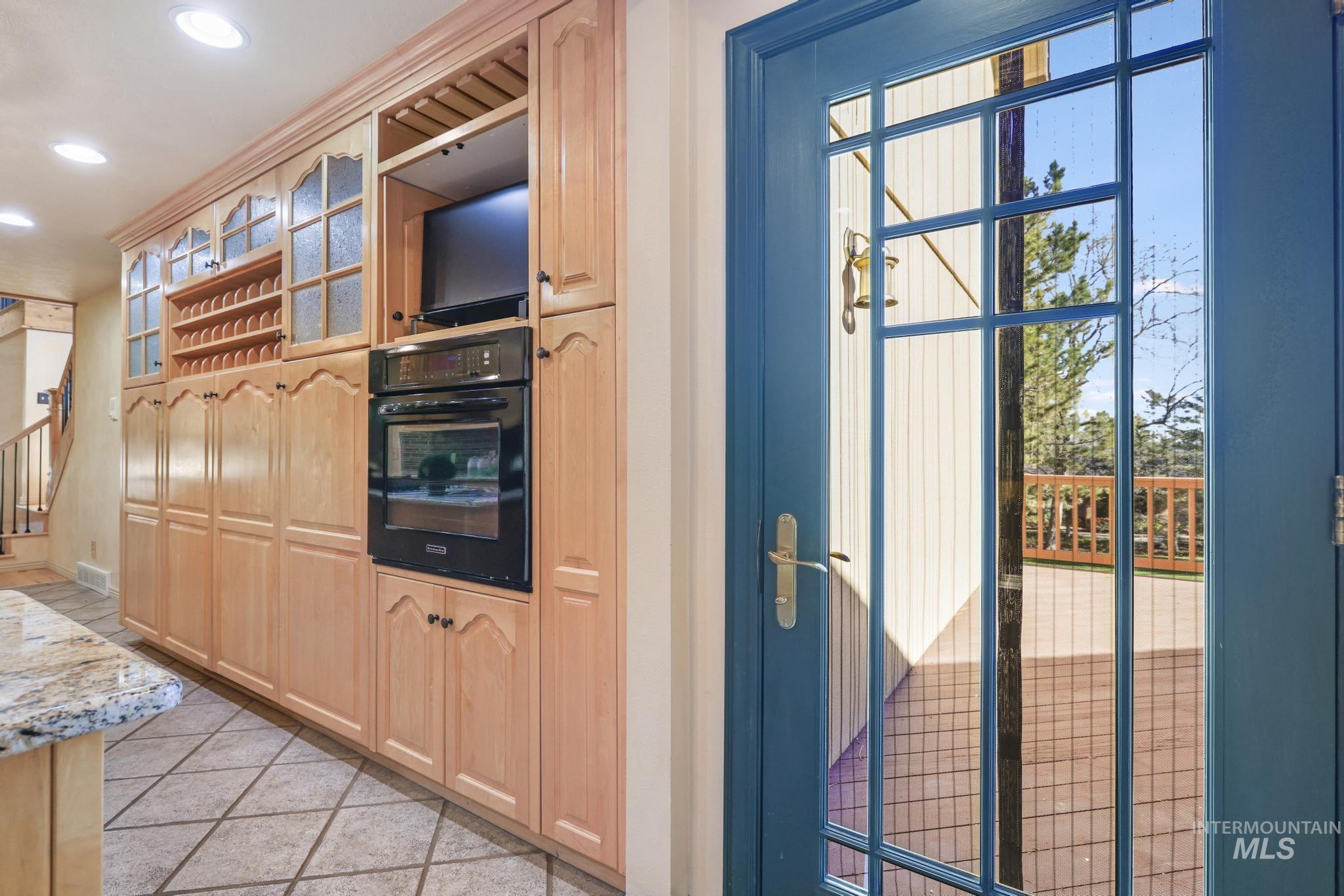 1172 Hankins Rd N, Twin Falls, Idaho 83301, 5 Bedrooms, 3 Bathrooms, Residential For Sale, Price $798,000, 98980958