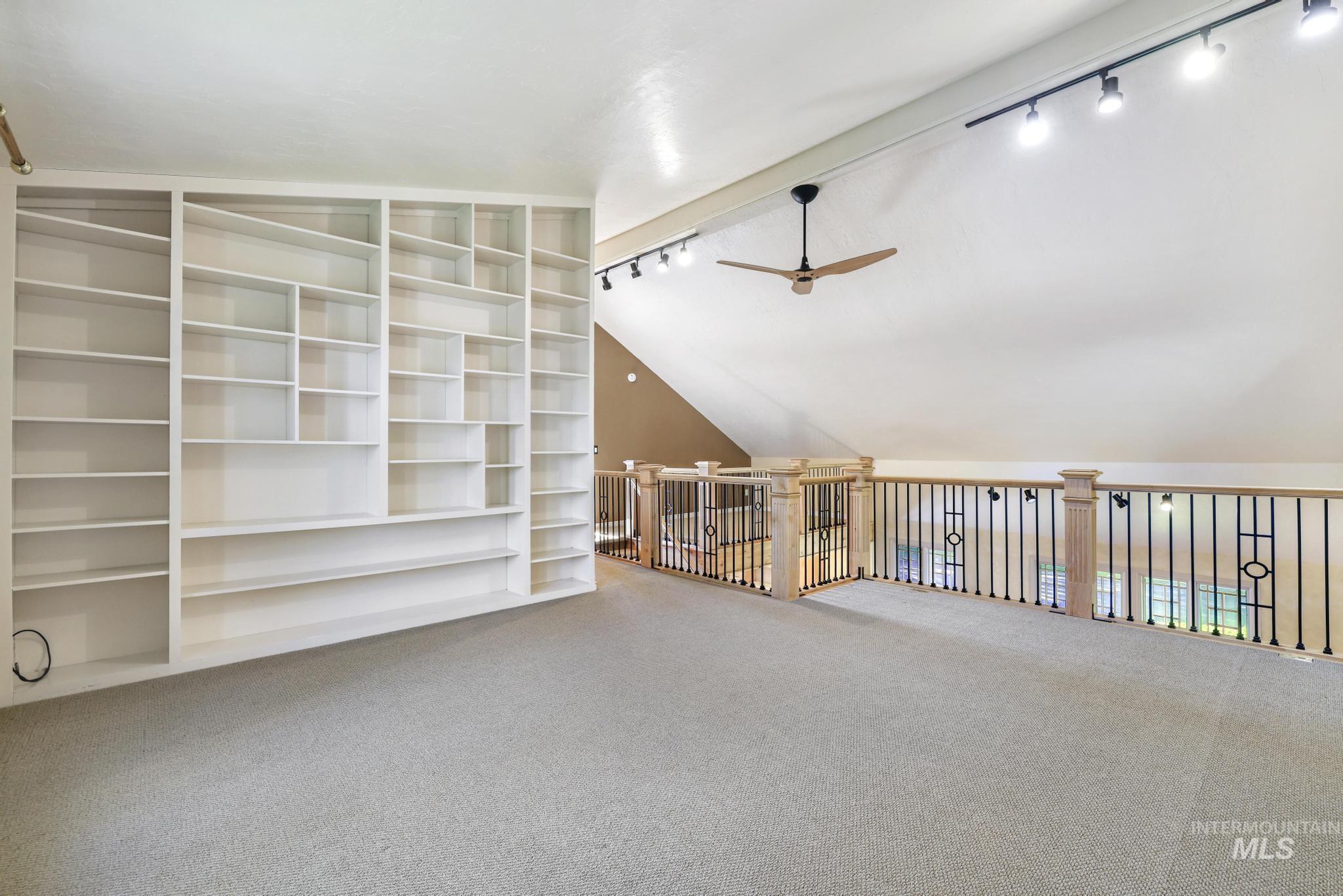 1172 Hankins Rd N, Twin Falls, Idaho 83301, 5 Bedrooms, 3 Bathrooms, Residential For Sale, Price $825,000, 98980958