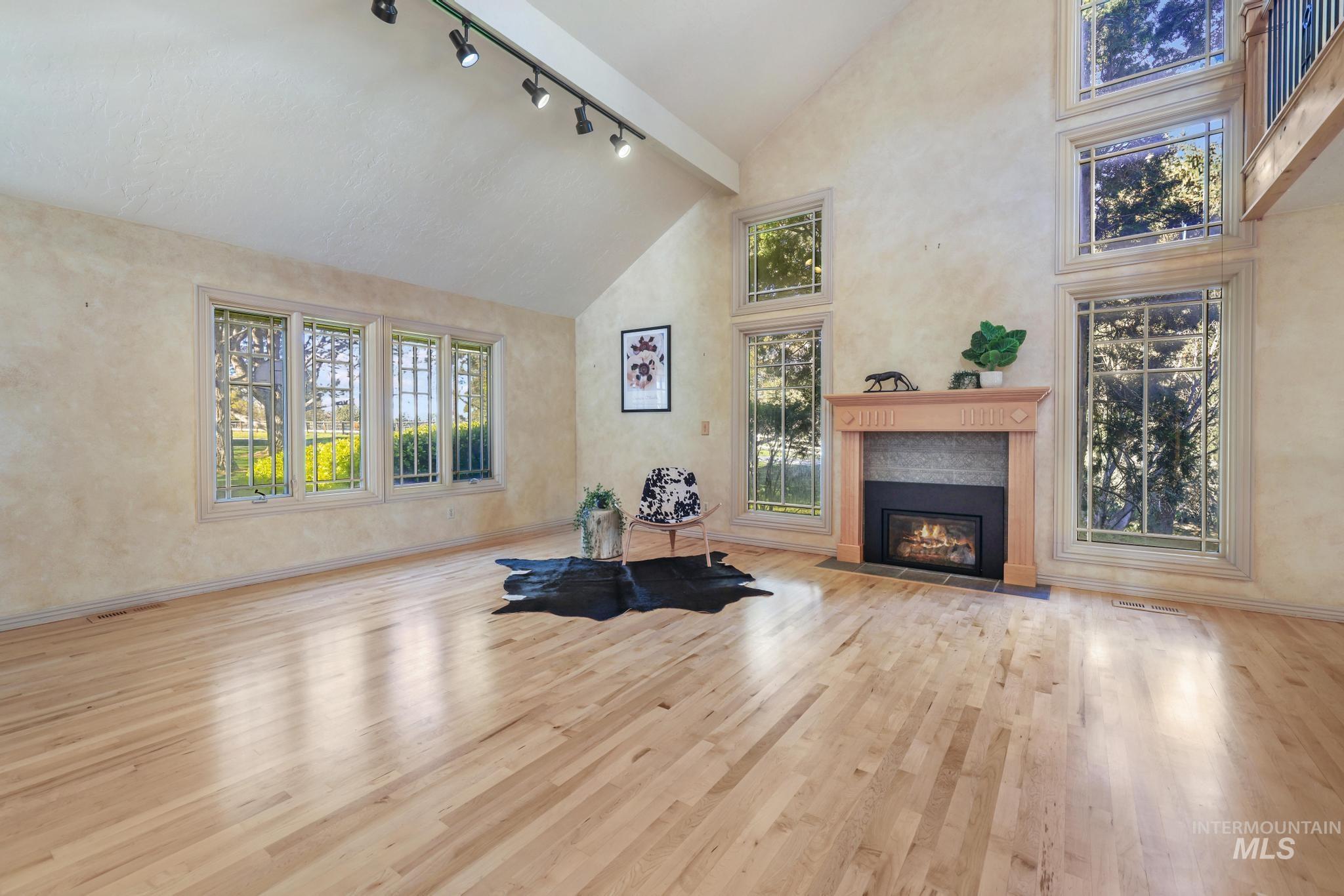 1172 Hankins Rd N, Twin Falls, Idaho 83301, 5 Bedrooms, 3 Bathrooms, Residential For Sale, Price $798,000, 98980958