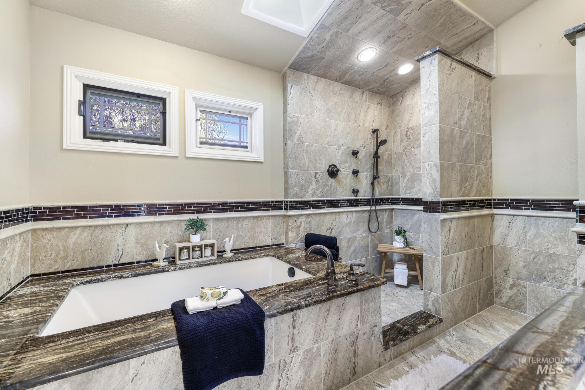 1172 Hankins Rd N, Twin Falls, Idaho 83301, 5 Bedrooms, 3 Bathrooms, Residential For Sale, Price $798,000, 98980958