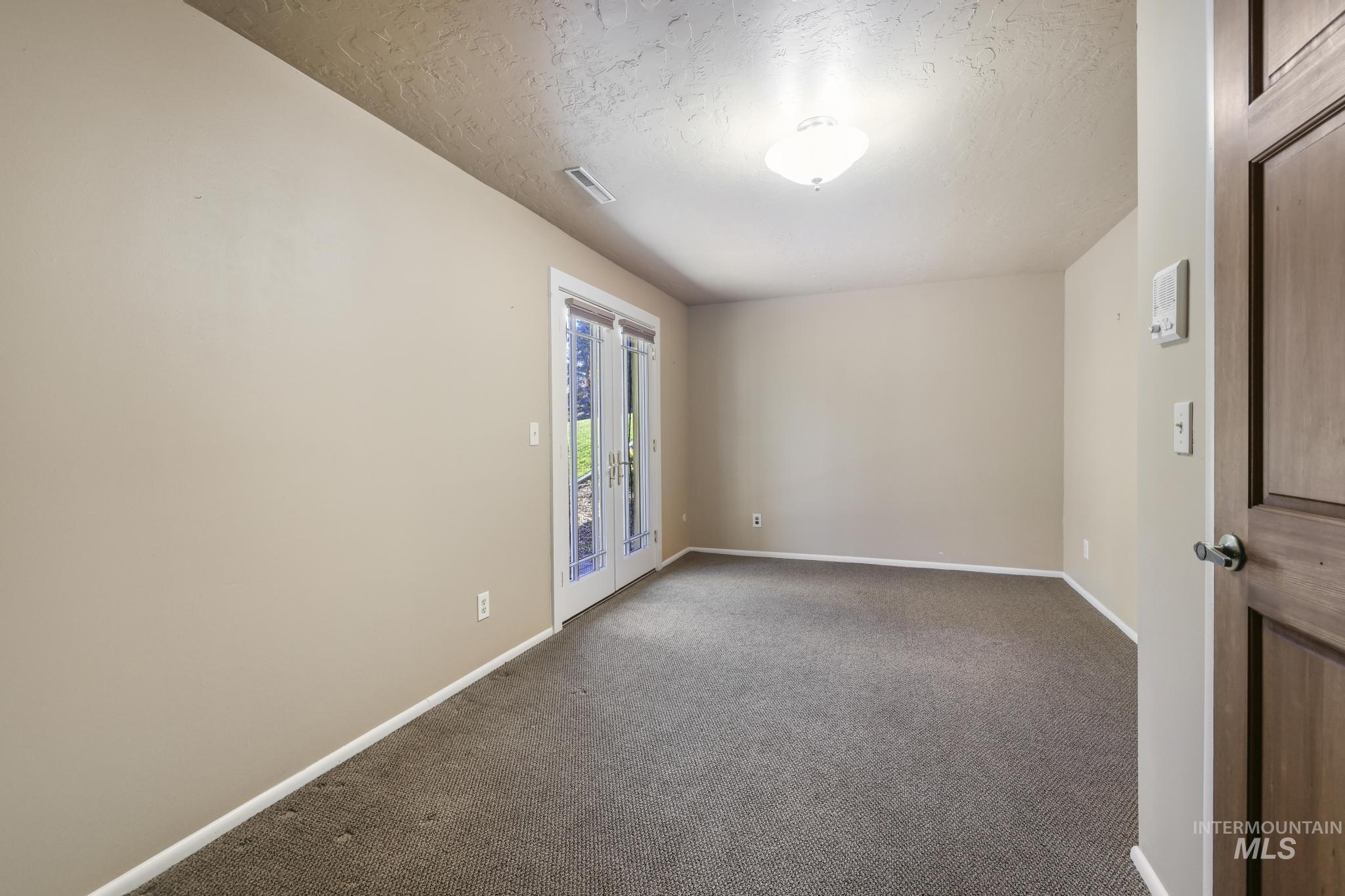 1172 Hankins Rd N, Twin Falls, Idaho 83301, 5 Bedrooms, 3 Bathrooms, Residential For Sale, Price $825,000, 98980958