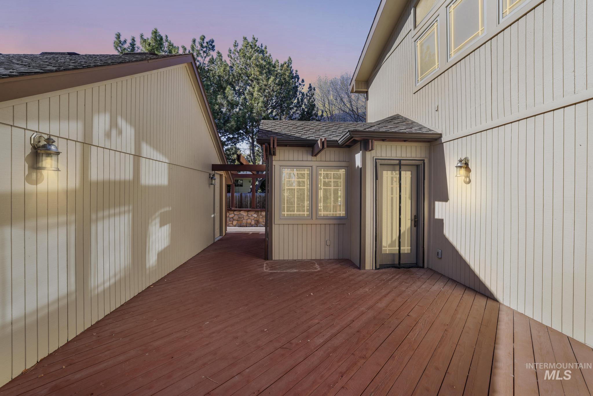 1172 Hankins Rd N, Twin Falls, Idaho 83301, 5 Bedrooms, 3 Bathrooms, Residential For Sale, Price $798,000, 98980958