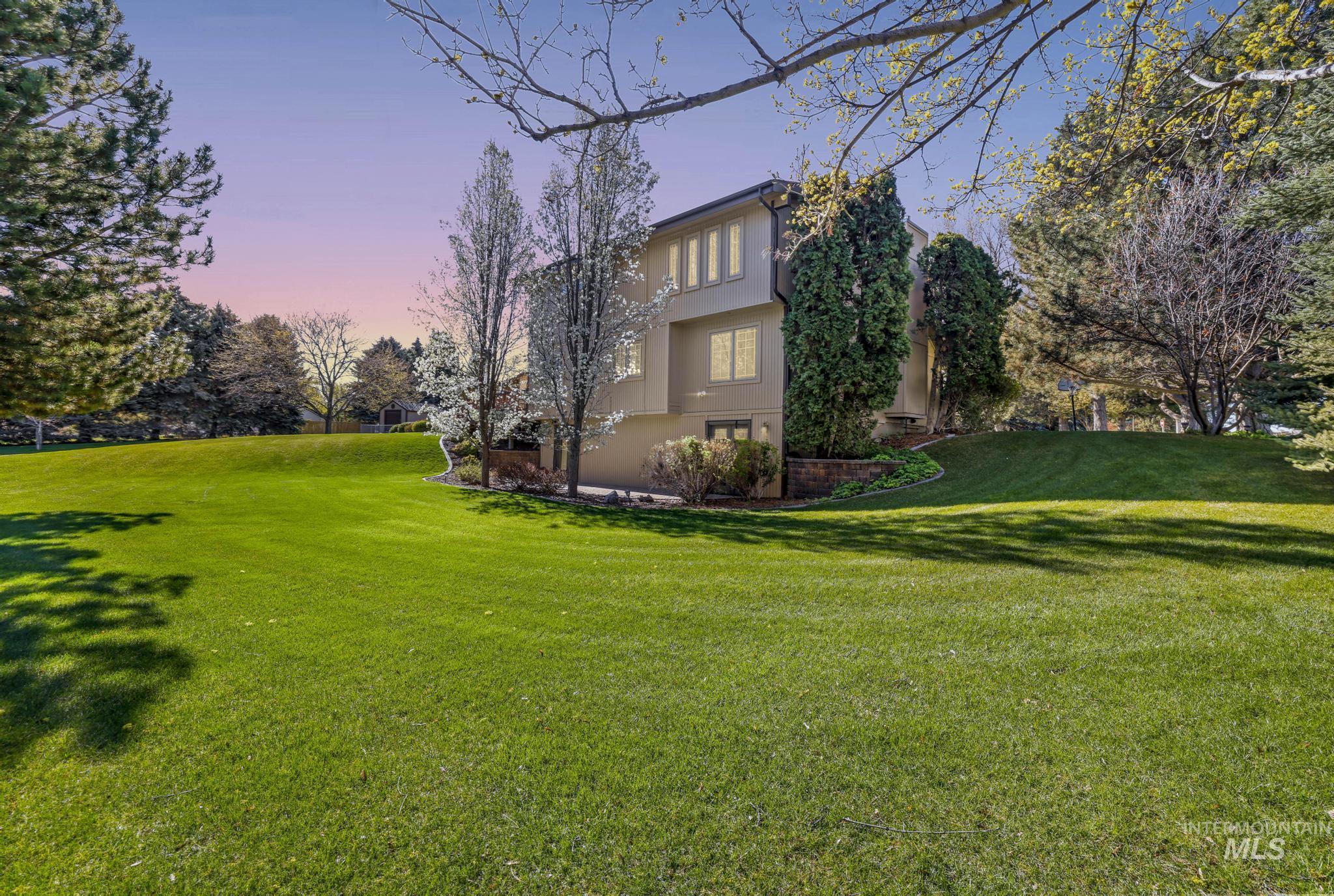 1172 Hankins Rd N, Twin Falls, Idaho 83301, 5 Bedrooms, 3 Bathrooms, Residential For Sale, Price $798,000, 98980958