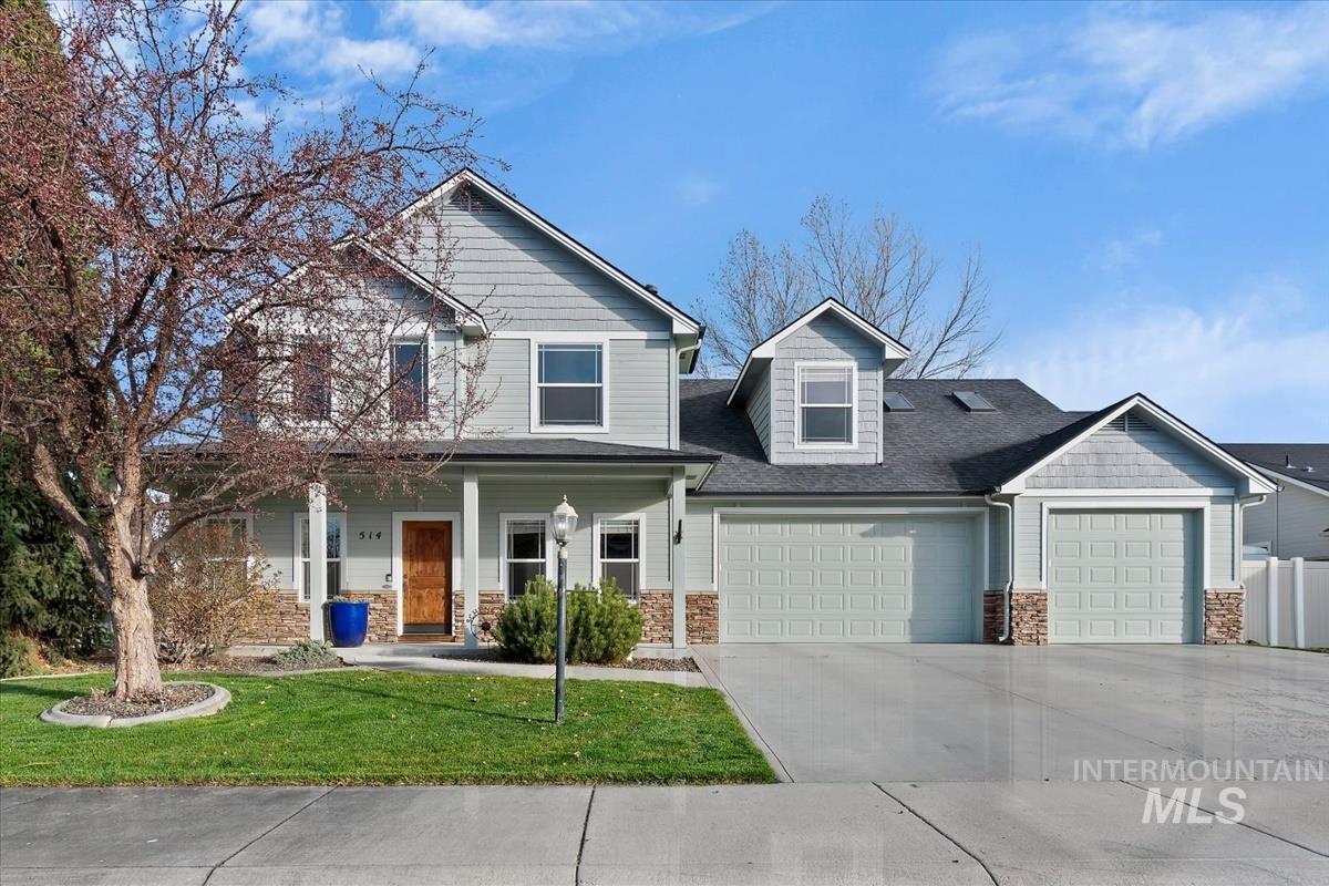 514 W Black Rock Dr, Meridian, Idaho 83646, 4 Bedrooms, 2.5 Bathrooms, Residential For Sale, Price $650,000, 98980961
