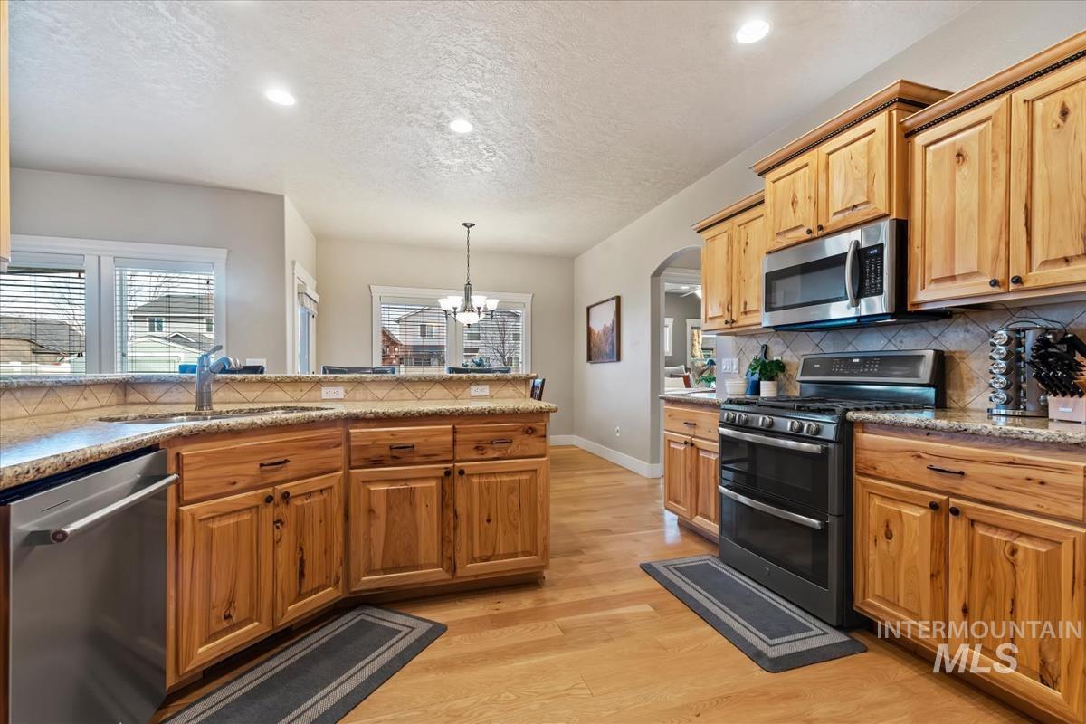 514 W Black Rock Dr, Meridian, Idaho 83646, 4 Bedrooms, 2.5 Bathrooms, Residential For Sale, Price $650,000, 98980961