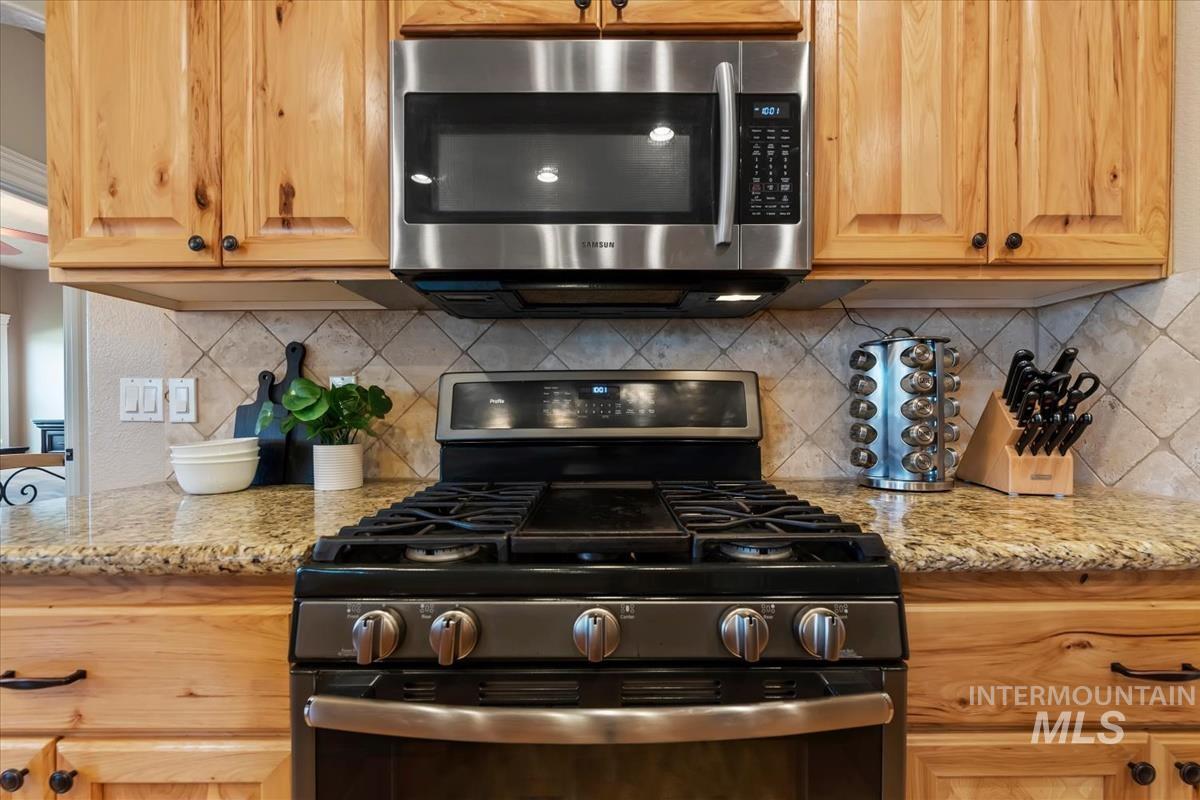 514 W Black Rock Dr, Meridian, Idaho 83646, 4 Bedrooms, 2.5 Bathrooms, Residential For Sale, Price $650,000, 98980961