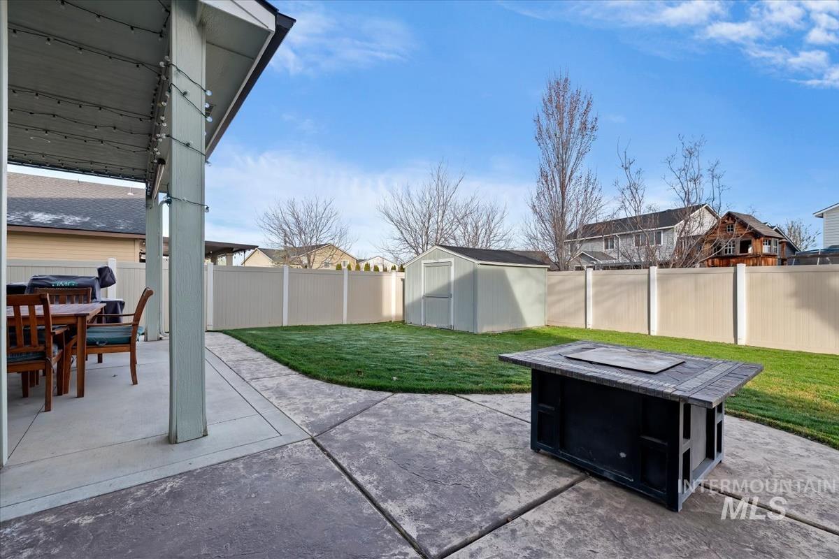 514 W Black Rock Dr, Meridian, Idaho 83646, 4 Bedrooms, 2.5 Bathrooms, Residential For Sale, Price $650,000, 98980961