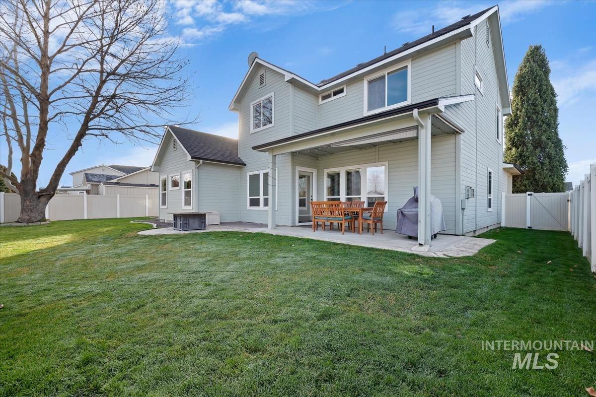 514 W Black Rock Dr, Meridian, Idaho 83646, 4 Bedrooms, 2.5 Bathrooms, Residential For Sale, Price $650,000, 98980961