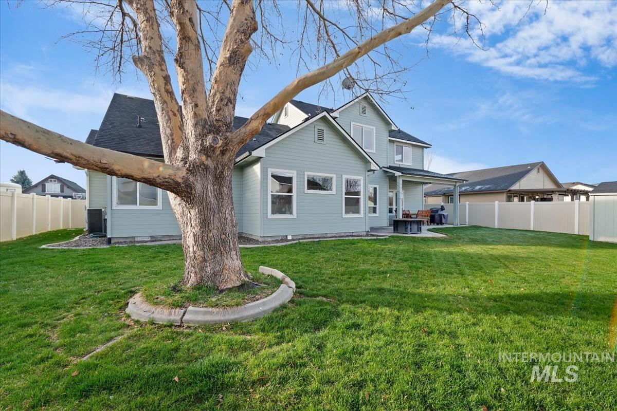 514 W Black Rock Dr, Meridian, Idaho 83646, 4 Bedrooms, 2.5 Bathrooms, Residential For Sale, Price $650,000, 98980961