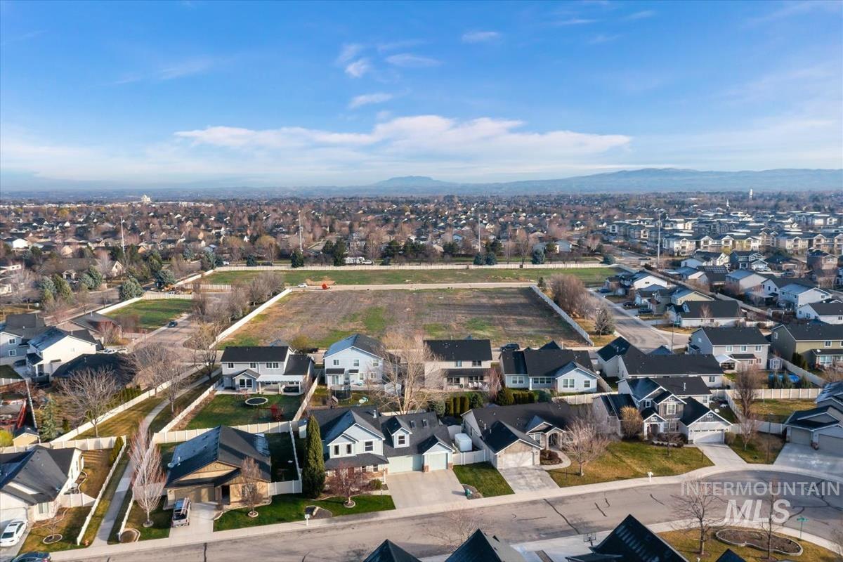 514 W Black Rock Dr, Meridian, Idaho 83646, 4 Bedrooms, 2.5 Bathrooms, Residential For Sale, Price $650,000, 98980961