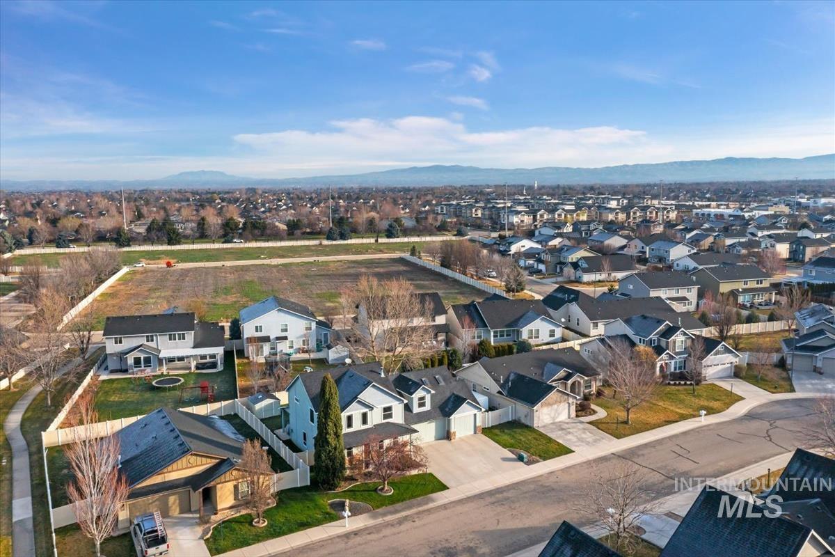 514 W Black Rock Dr, Meridian, Idaho 83646, 4 Bedrooms, 2.5 Bathrooms, Residential For Sale, Price $650,000, 98980961