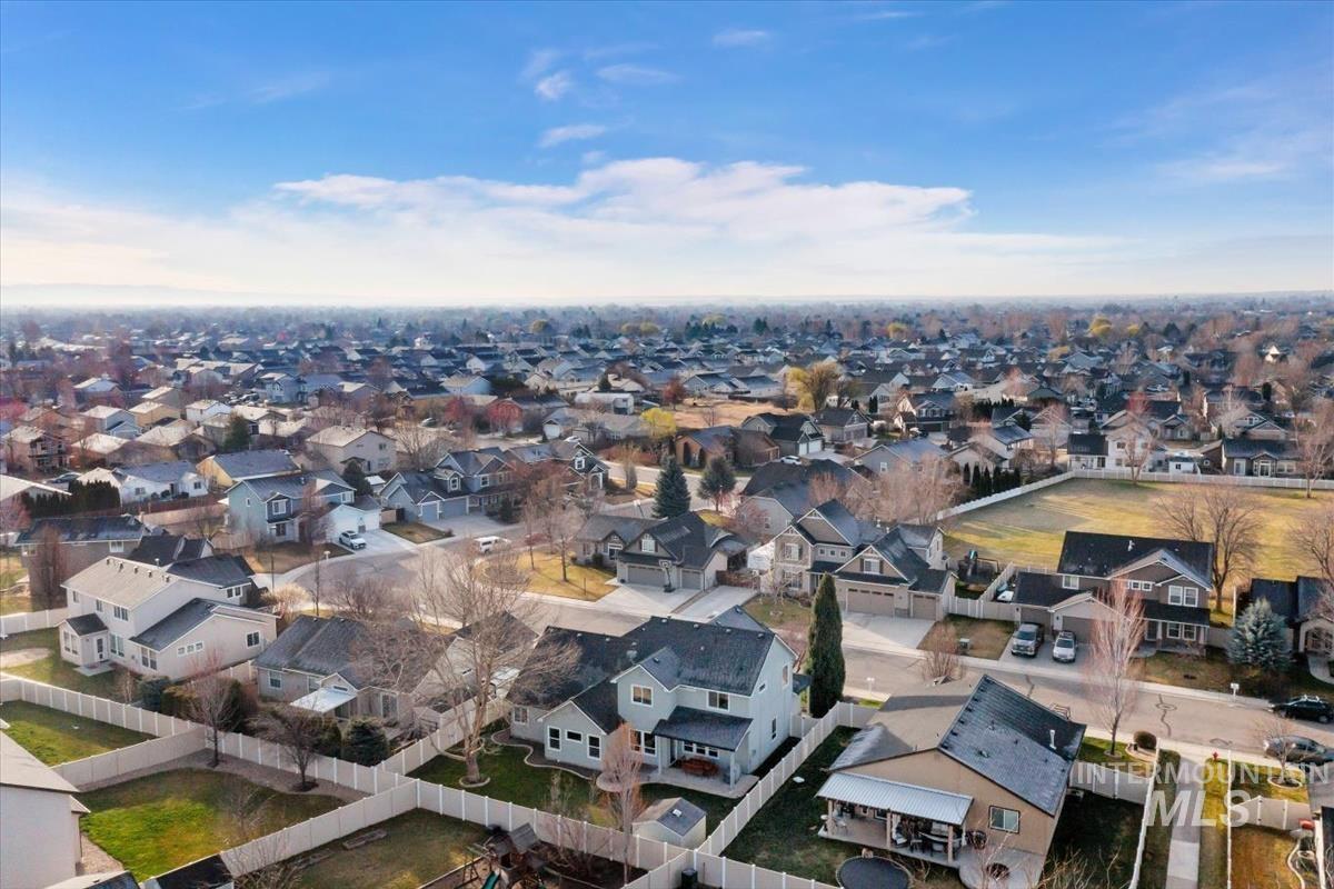 514 W Black Rock Dr, Meridian, Idaho 83646, 4 Bedrooms, 2.5 Bathrooms, Residential For Sale, Price $650,000, 98980961