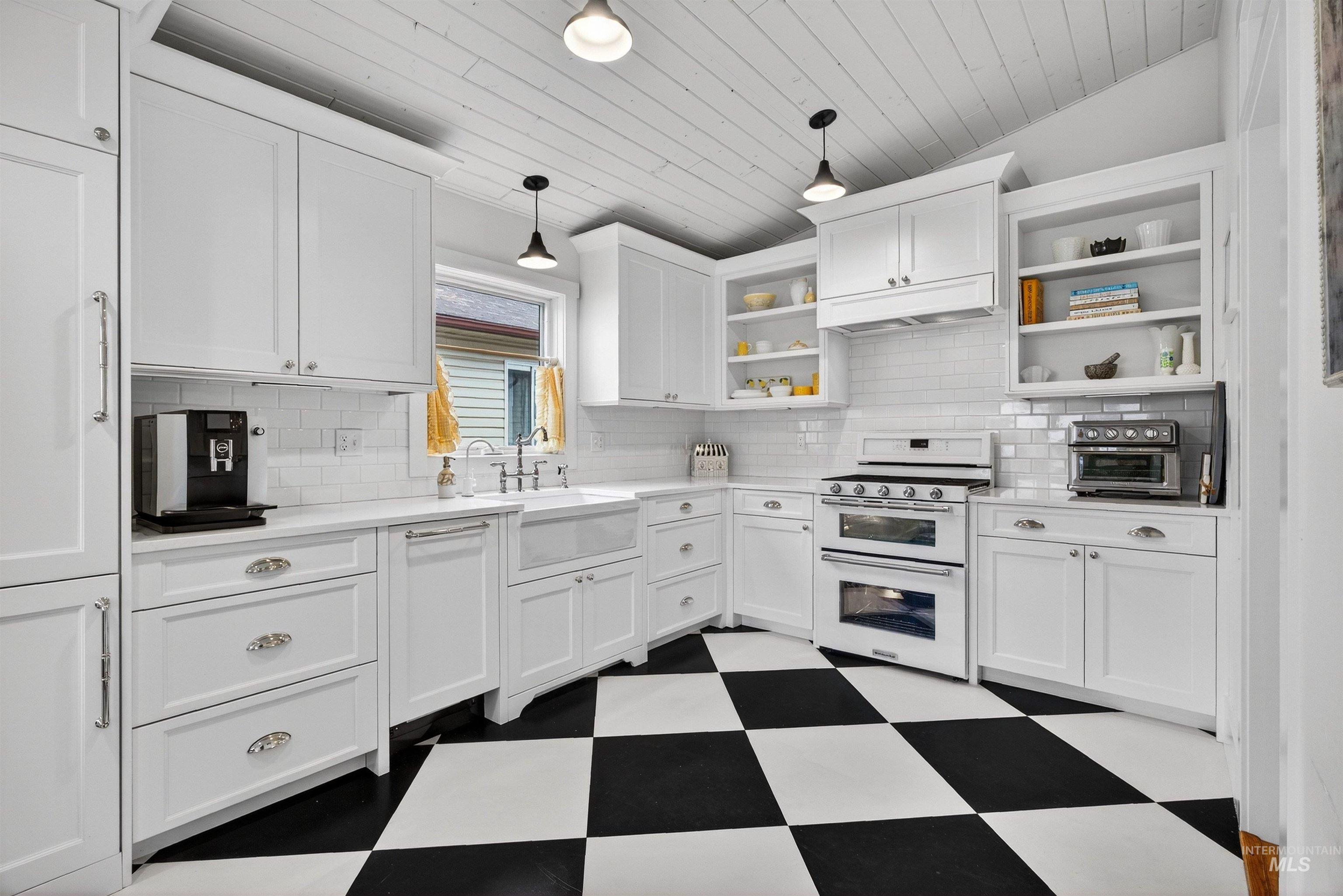 5125 N Pierce Park Lane, Boise, Idaho 83714-7813, 3 Bedrooms, 2.5 Bathrooms, Residential For Sale, Price $620,000, 98980962