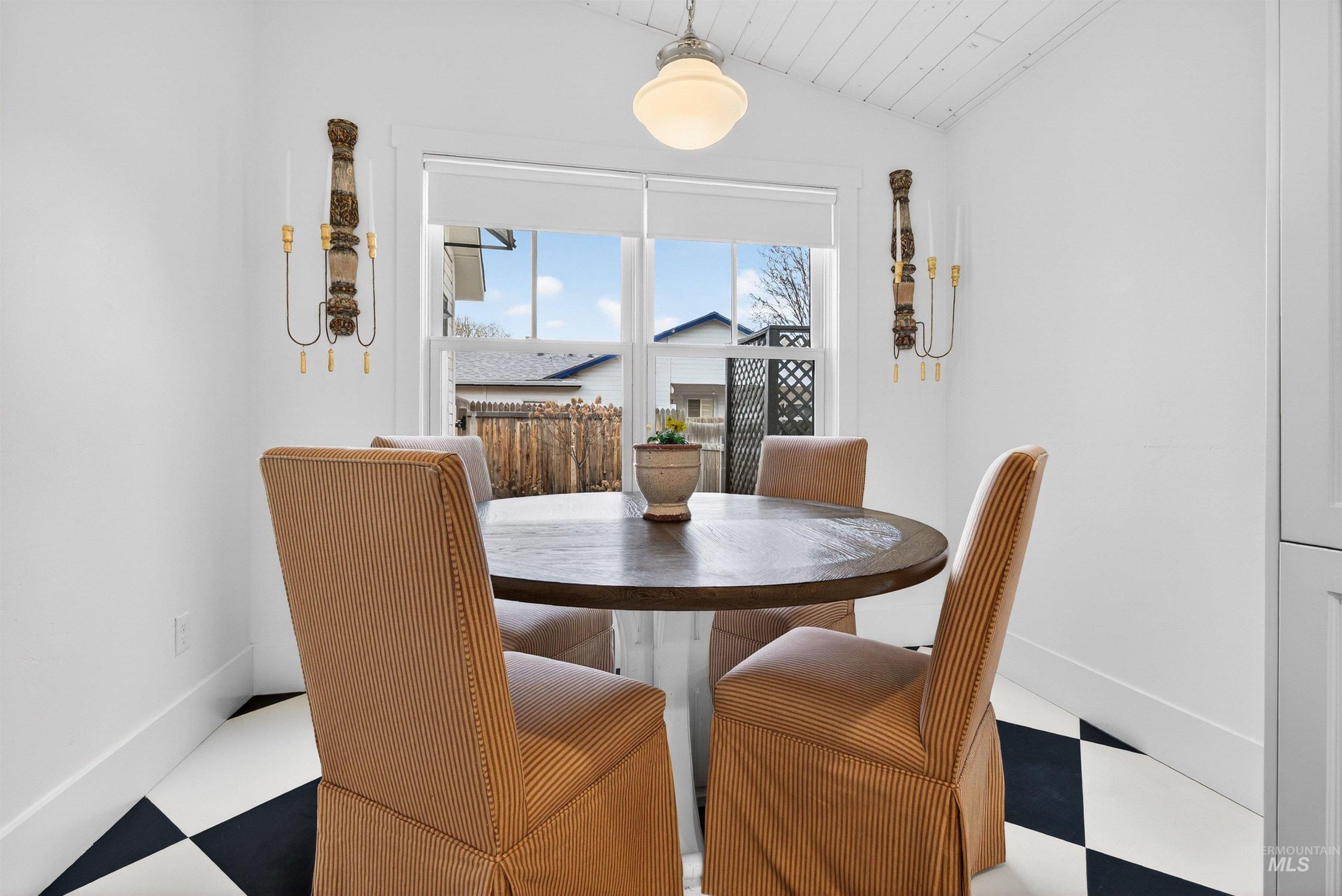 5125 N Pierce Park Lane, Boise, Idaho 83714-7813, 3 Bedrooms, 2.5 Bathrooms, Residential For Sale, Price $620,000, 98980962