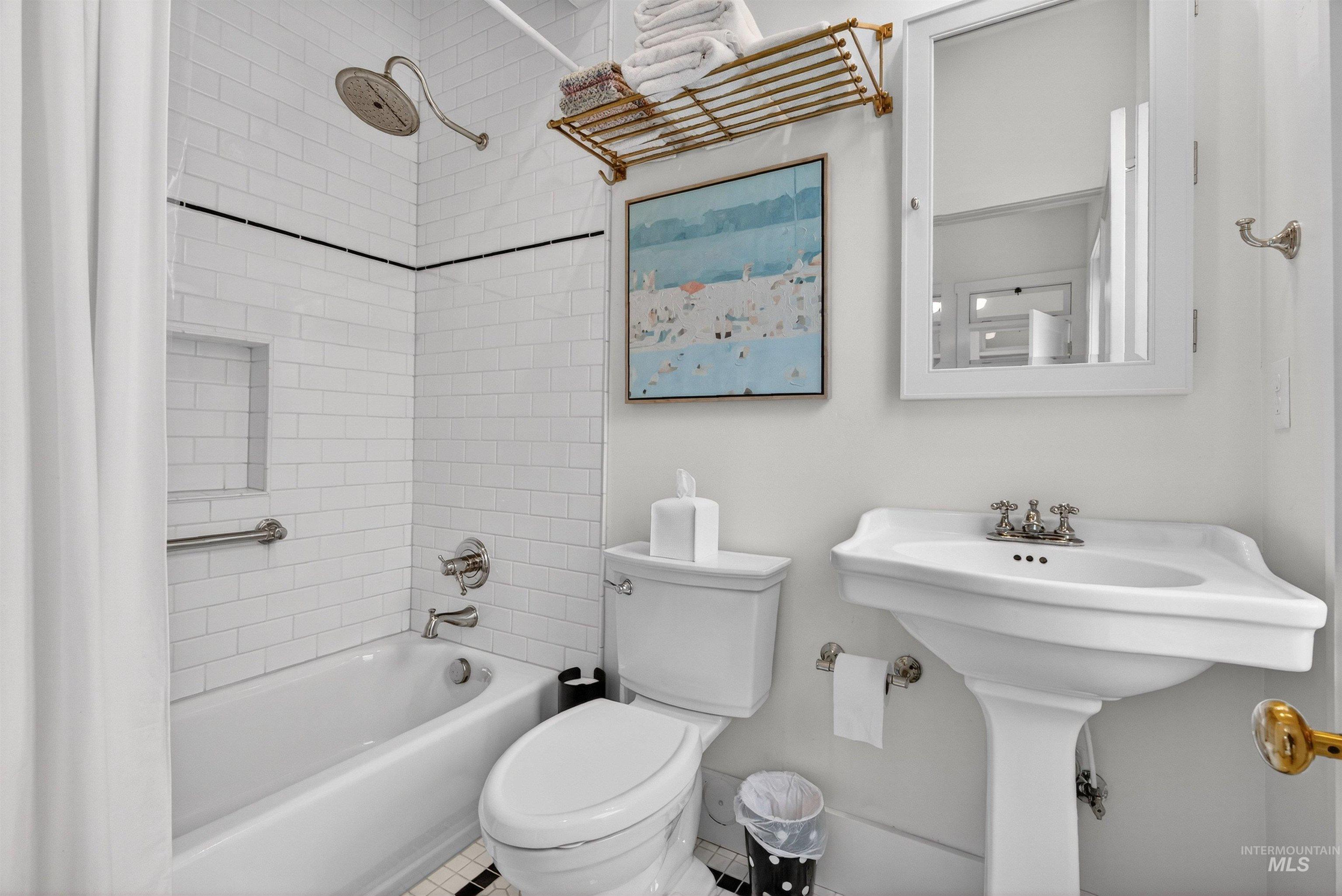 5125 N Pierce Park Lane, Boise, Idaho 83714-7813, 3 Bedrooms, 2.5 Bathrooms, Residential For Sale, Price $620,000, 98980962