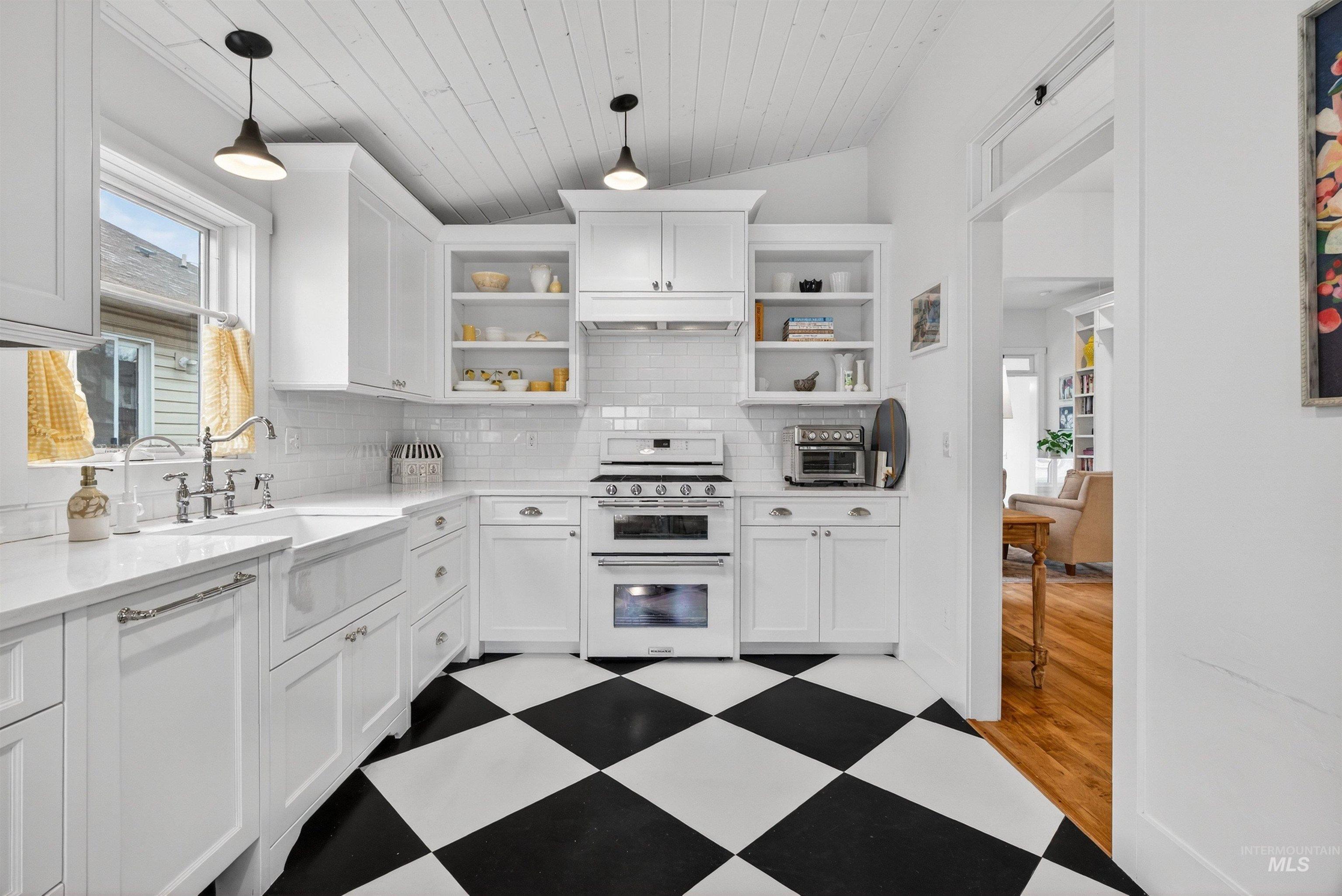 5125 N Pierce Park Lane, Boise, Idaho 83714-7813, 3 Bedrooms, 2.5 Bathrooms, Residential For Sale, Price $620,000, 98980962