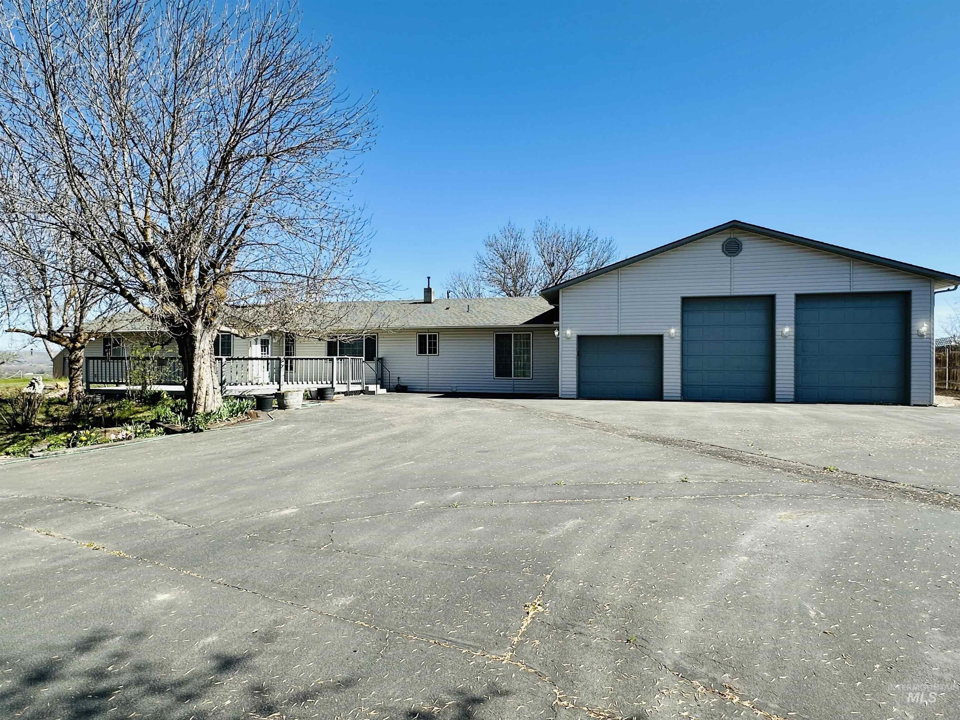 319 SnowMoody way, Ontario, Oregon 97914, 3 Bedrooms, 2 Bathrooms, Residential For Sale, Price $650,000,MLS 98980964