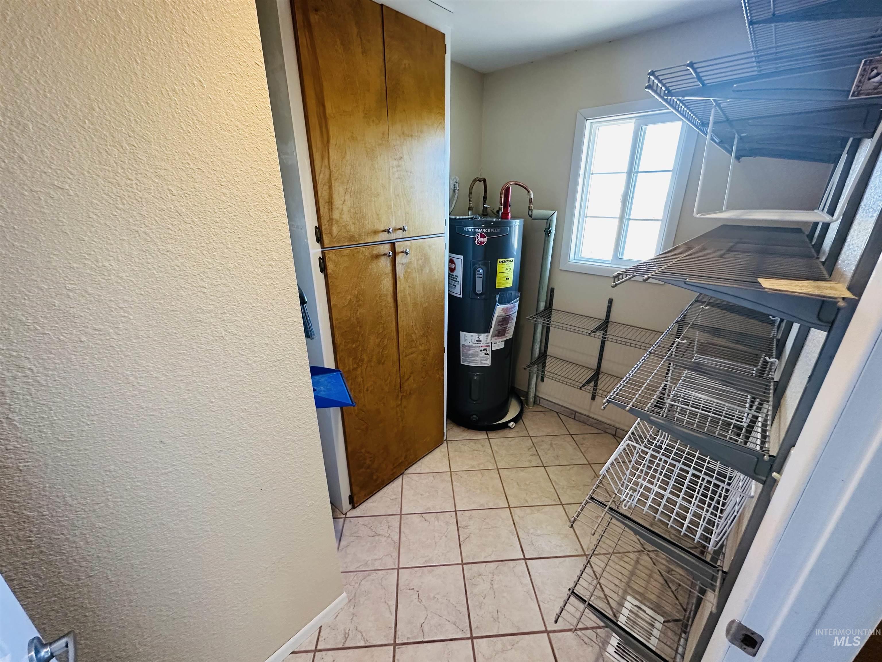 319 SnowMoody way, Ontario, Oregon 97914, 3 Bedrooms, 2 Bathrooms, Residential For Sale, Price $729,000,MLS 98980964