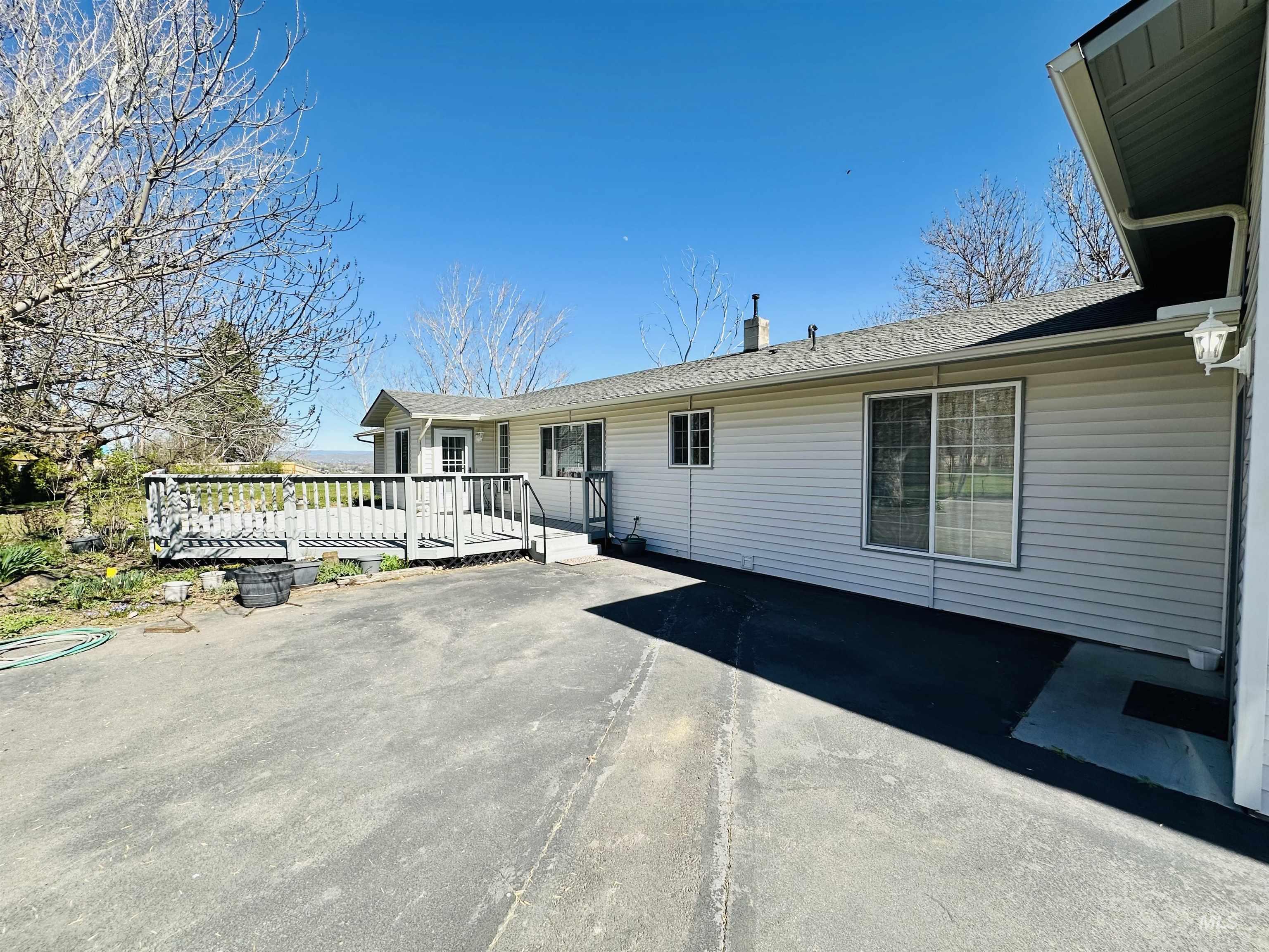 319 SnowMoody way, Ontario, Oregon 97914, 3 Bedrooms, 2 Bathrooms, Residential For Sale, Price $729,000, 98980964